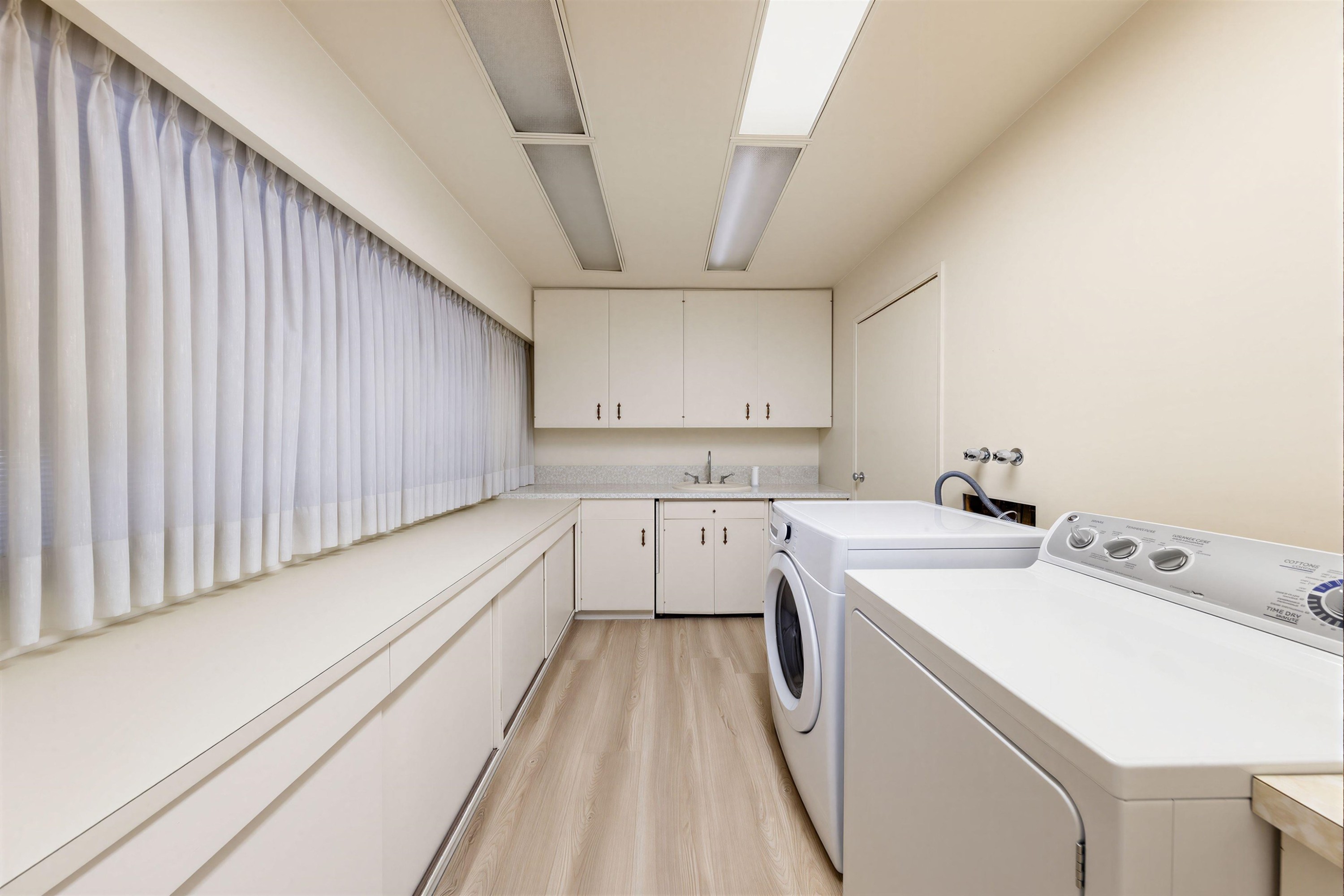 875 Eyremount Drive, West Vancouver, BC