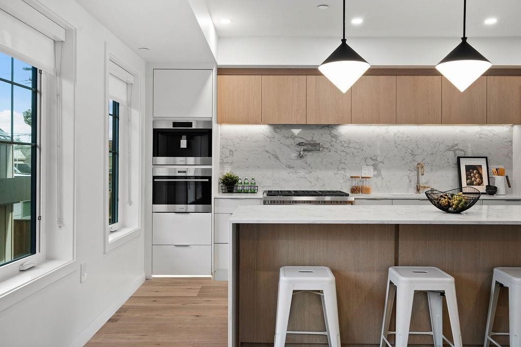 1141 33Rd Avenue W, Vancouver, BC