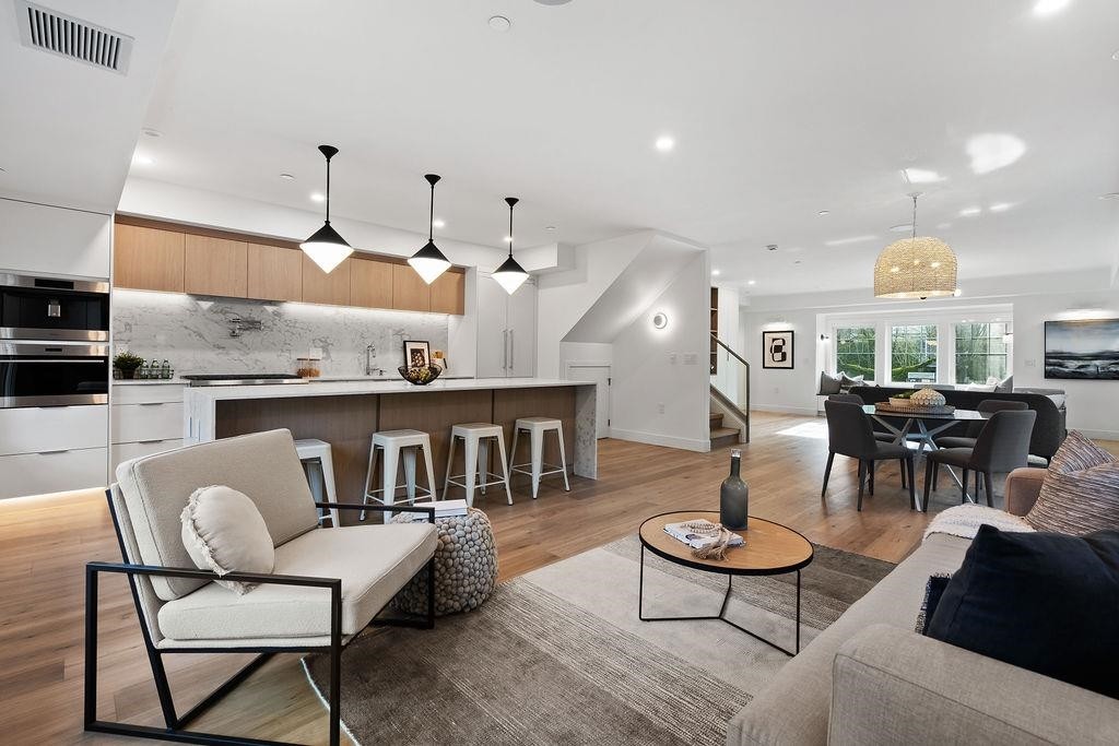 1141 33Rd Avenue W, Vancouver, BC