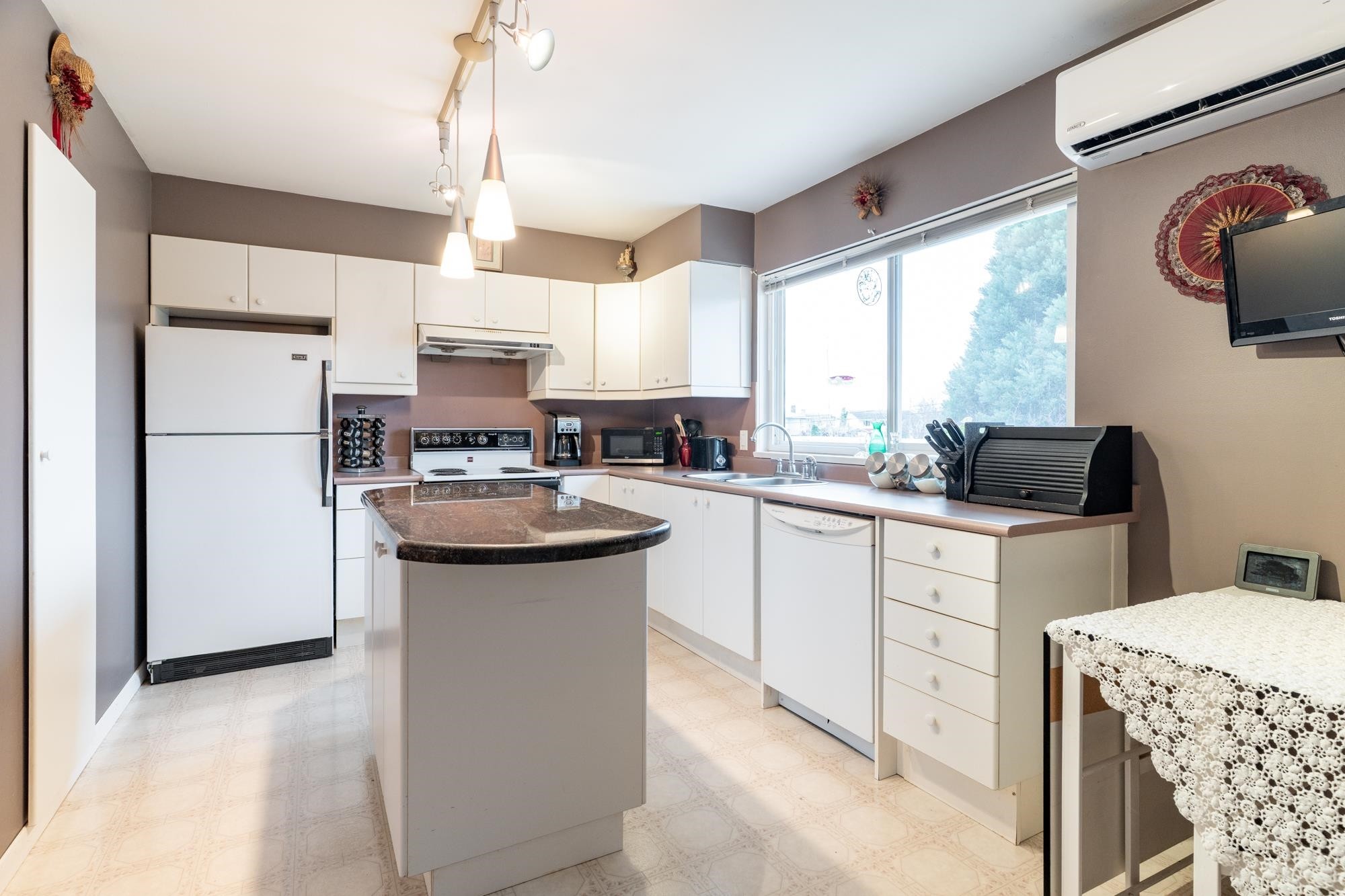 8140 Fairdell Crescent, Richmond, BC