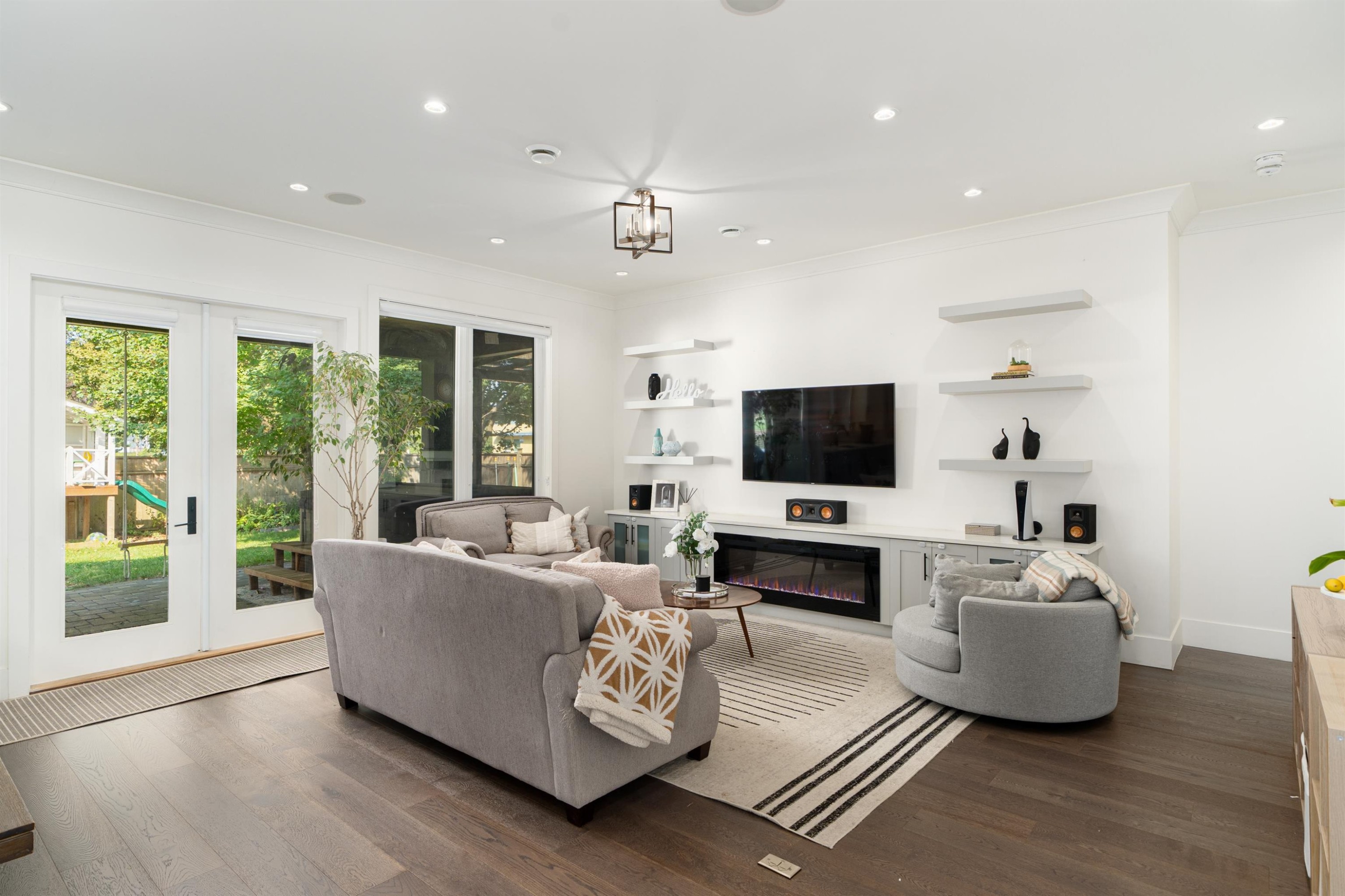 8631 Odlin Crescent, Richmond, BC