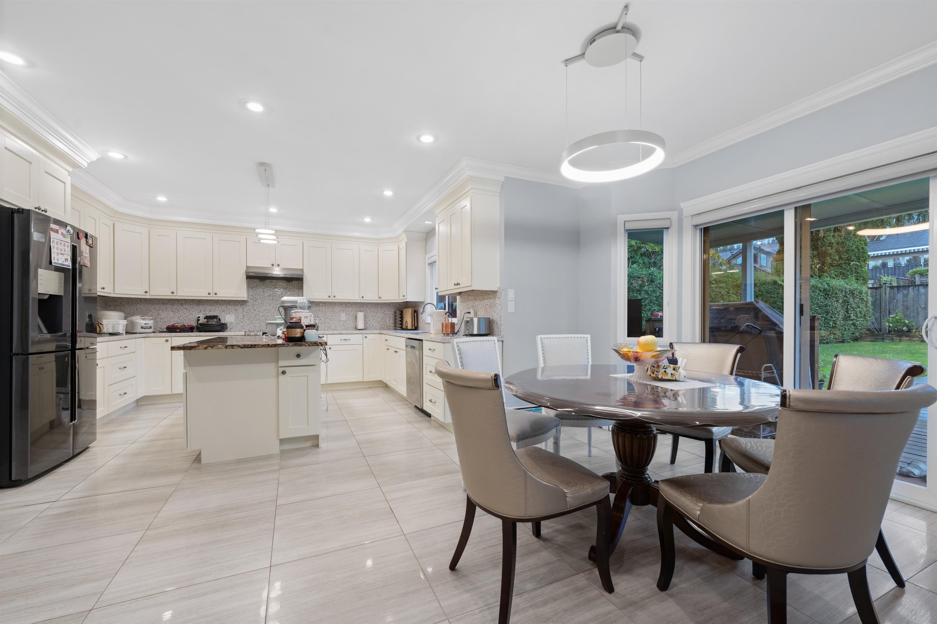 4053 38Th Avenue W, Vancouver, BC