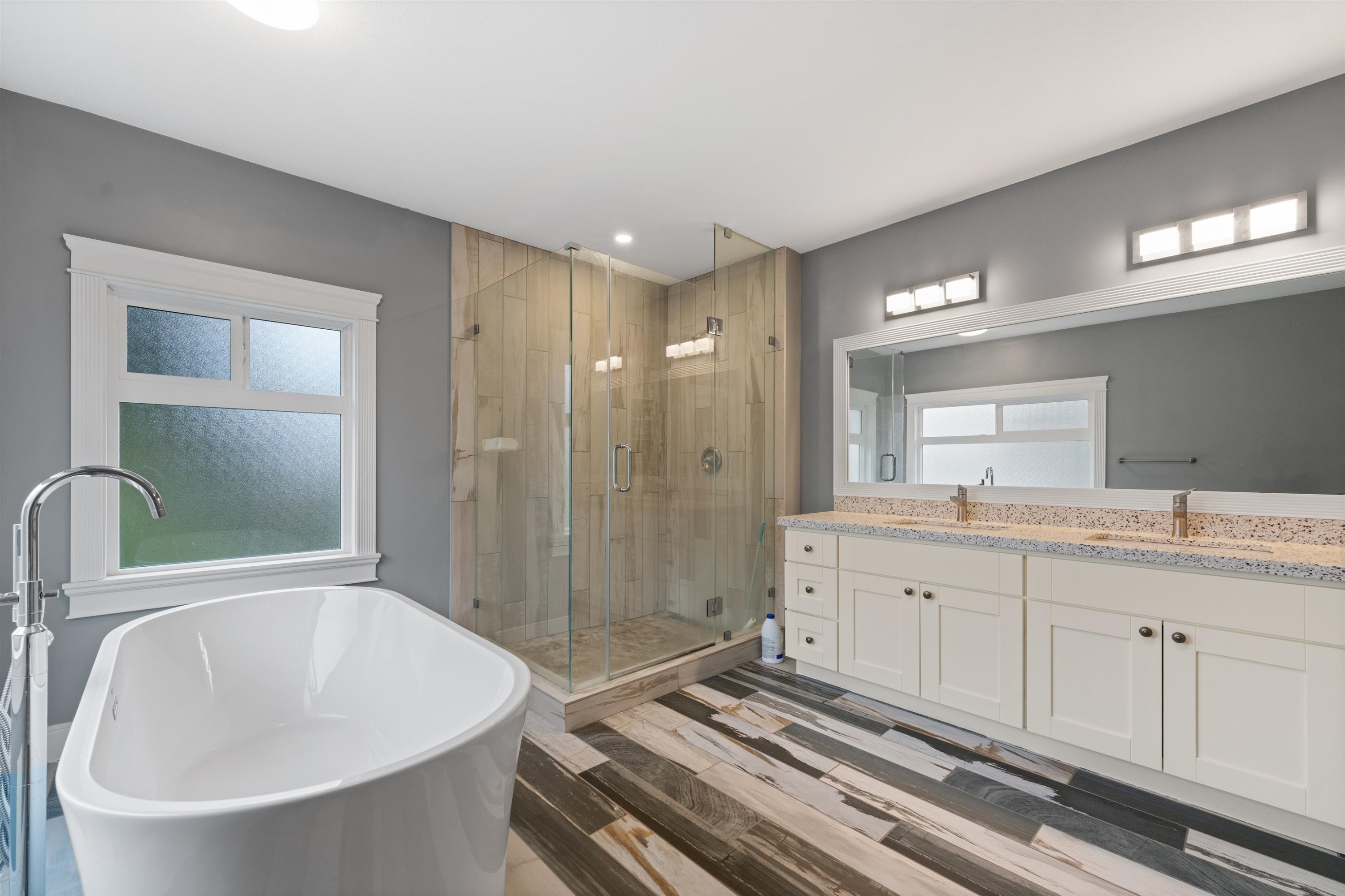 4053 38Th Avenue W, Vancouver, BC