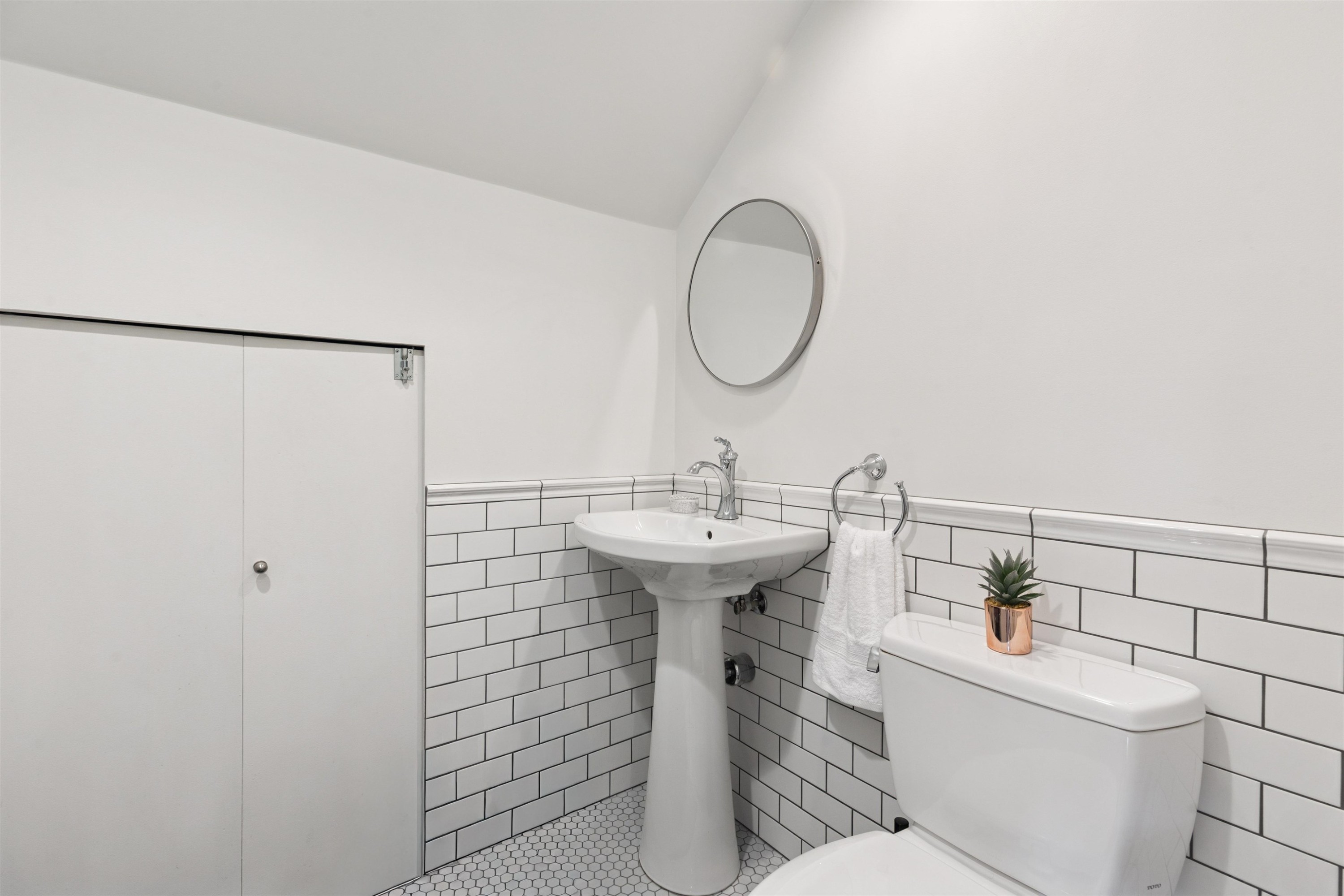 2288 Redbud Lane, Vancouver, BC