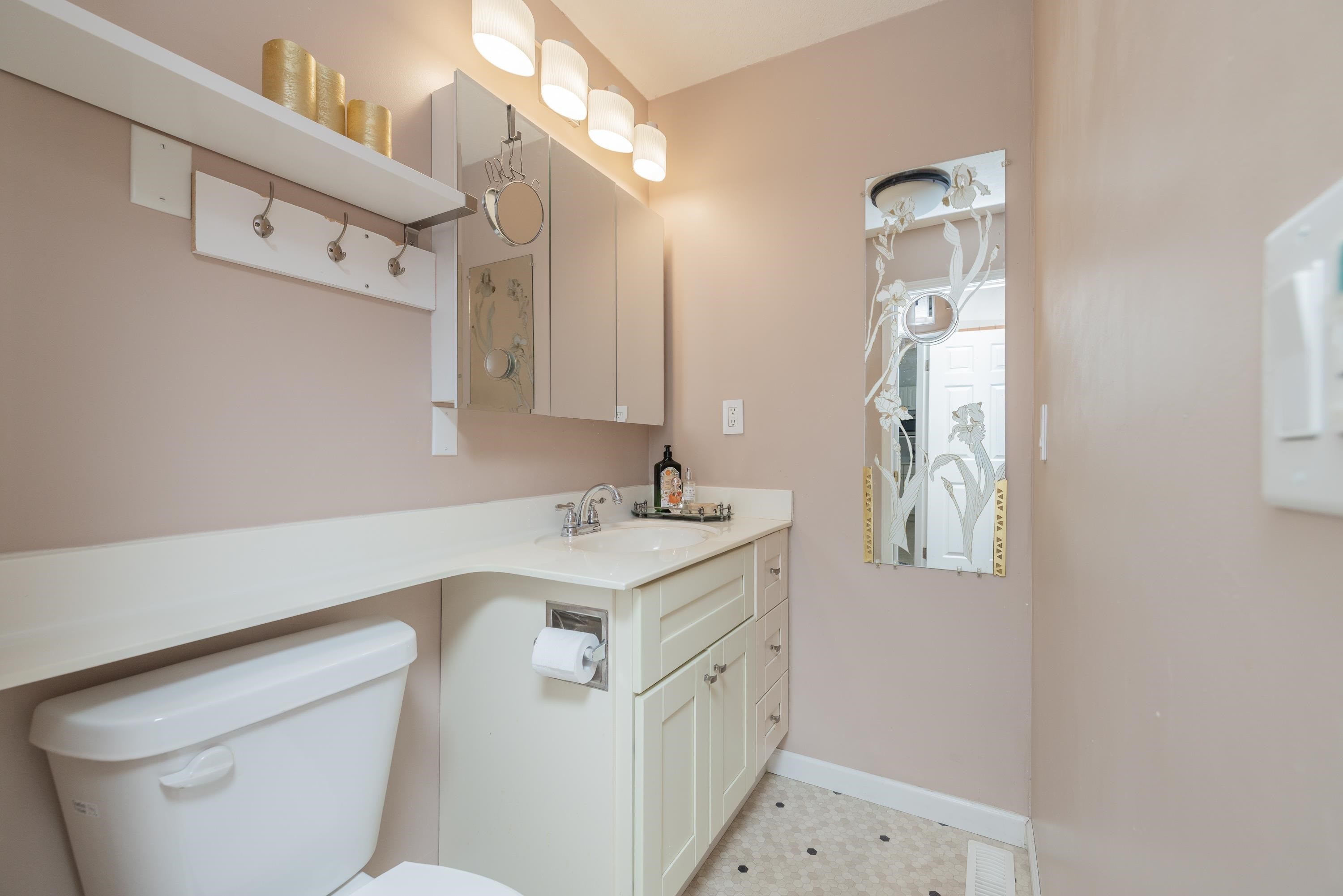 1038 Walls Avenue, Coquitlam, BC