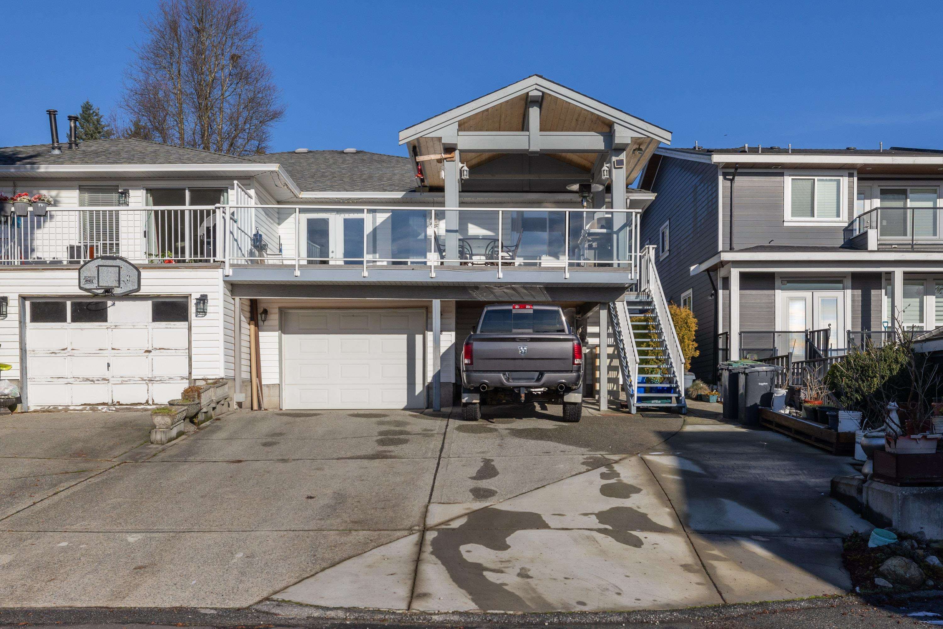 1038 Walls Avenue, Coquitlam, BC