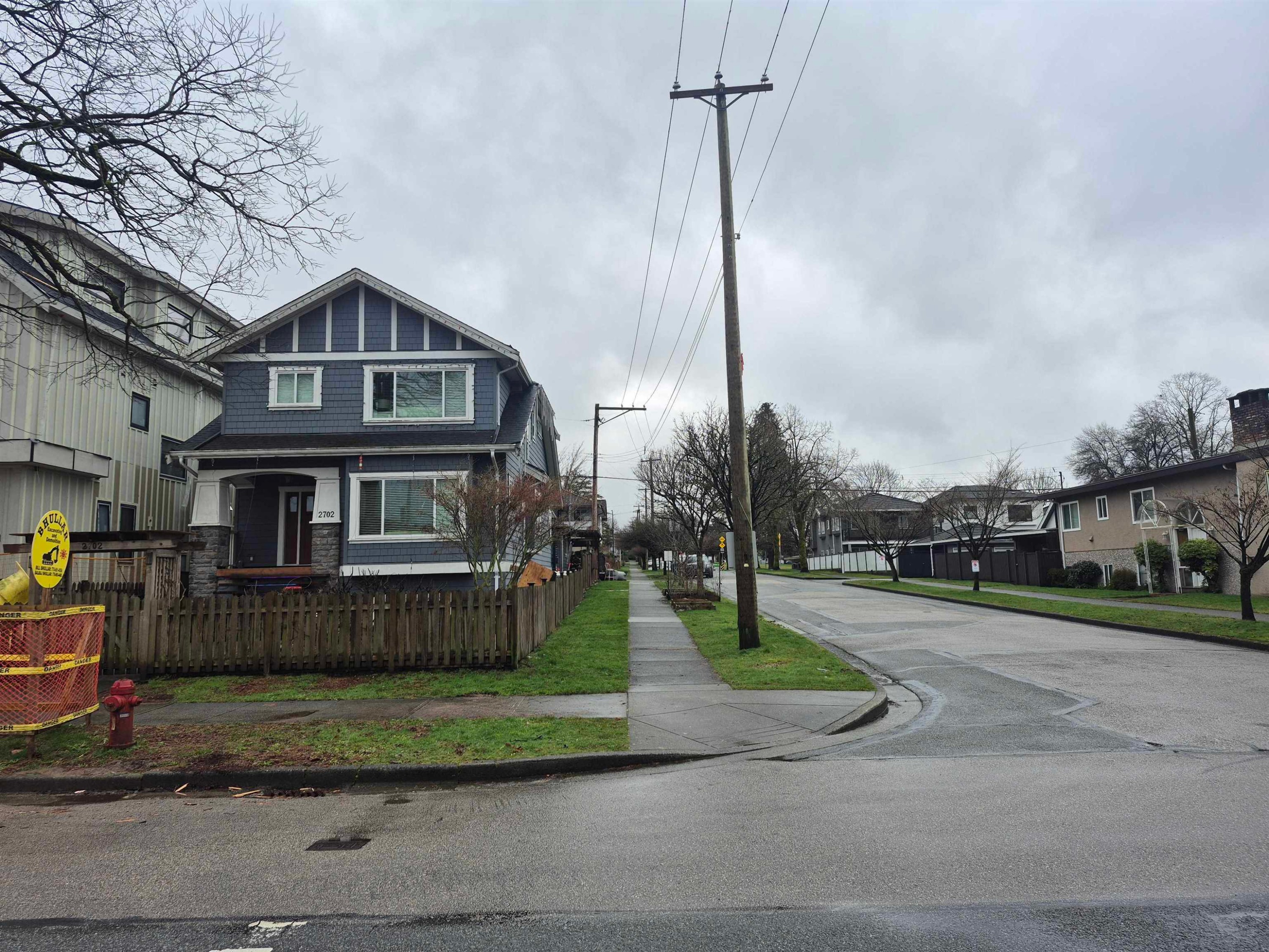 2702 Kitchener Street, Vancouver, BC