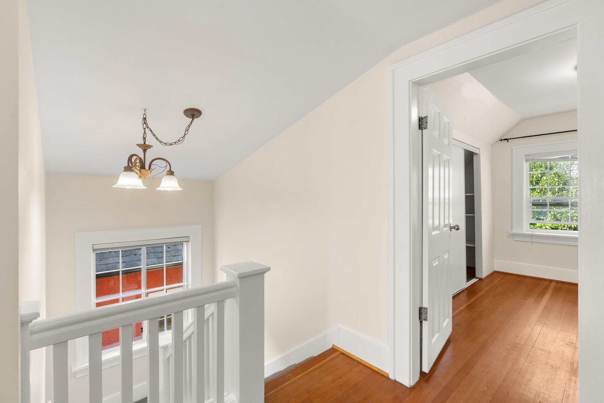 909 18Th Avenue W, Vancouver, BC