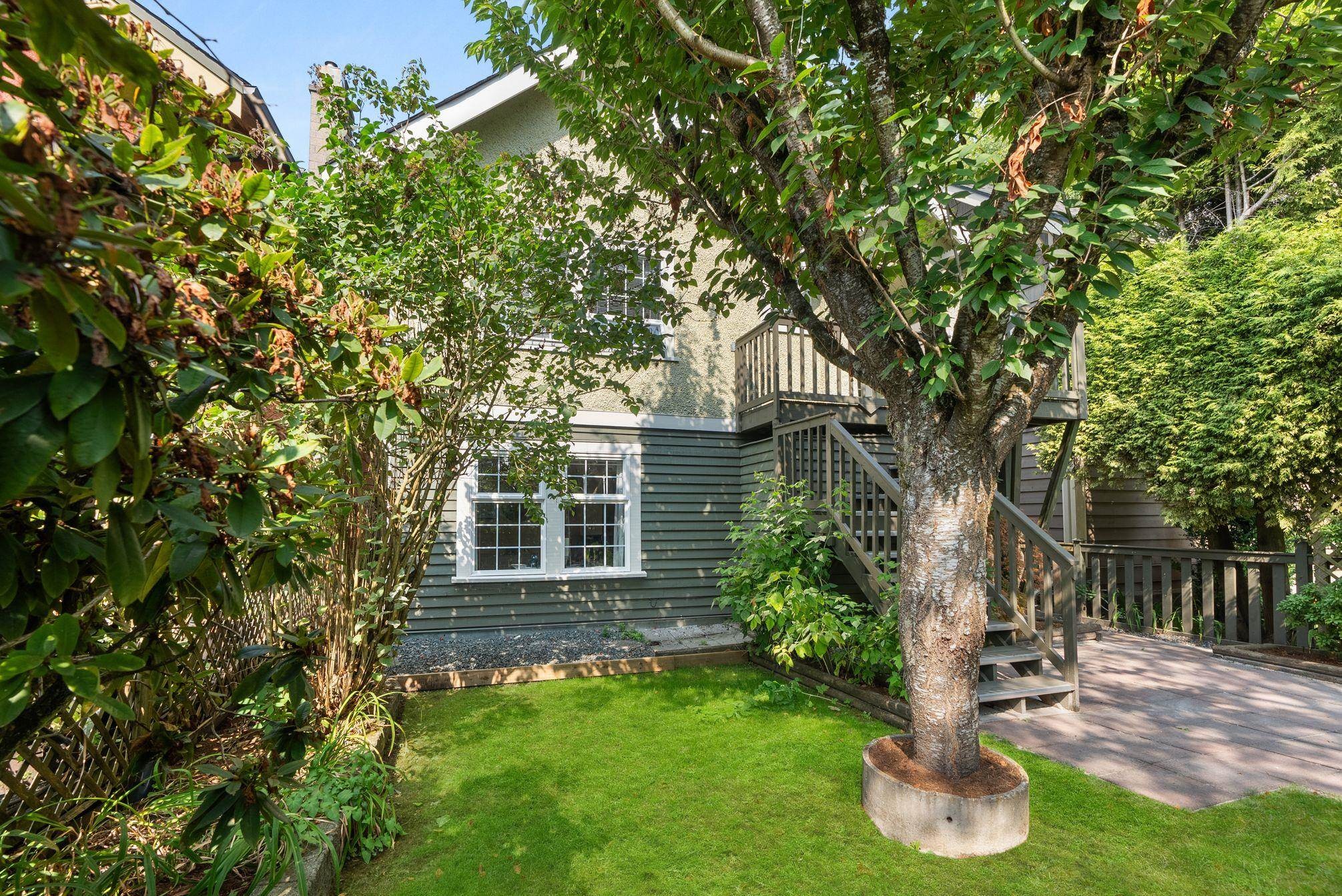 909 18Th Avenue W, Vancouver, BC