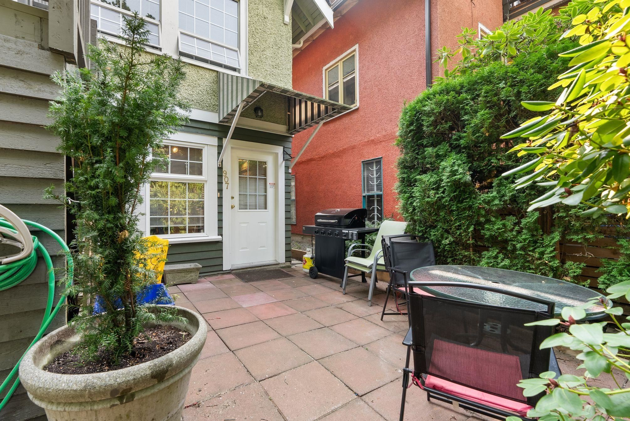 909 18Th Avenue W, Vancouver, BC