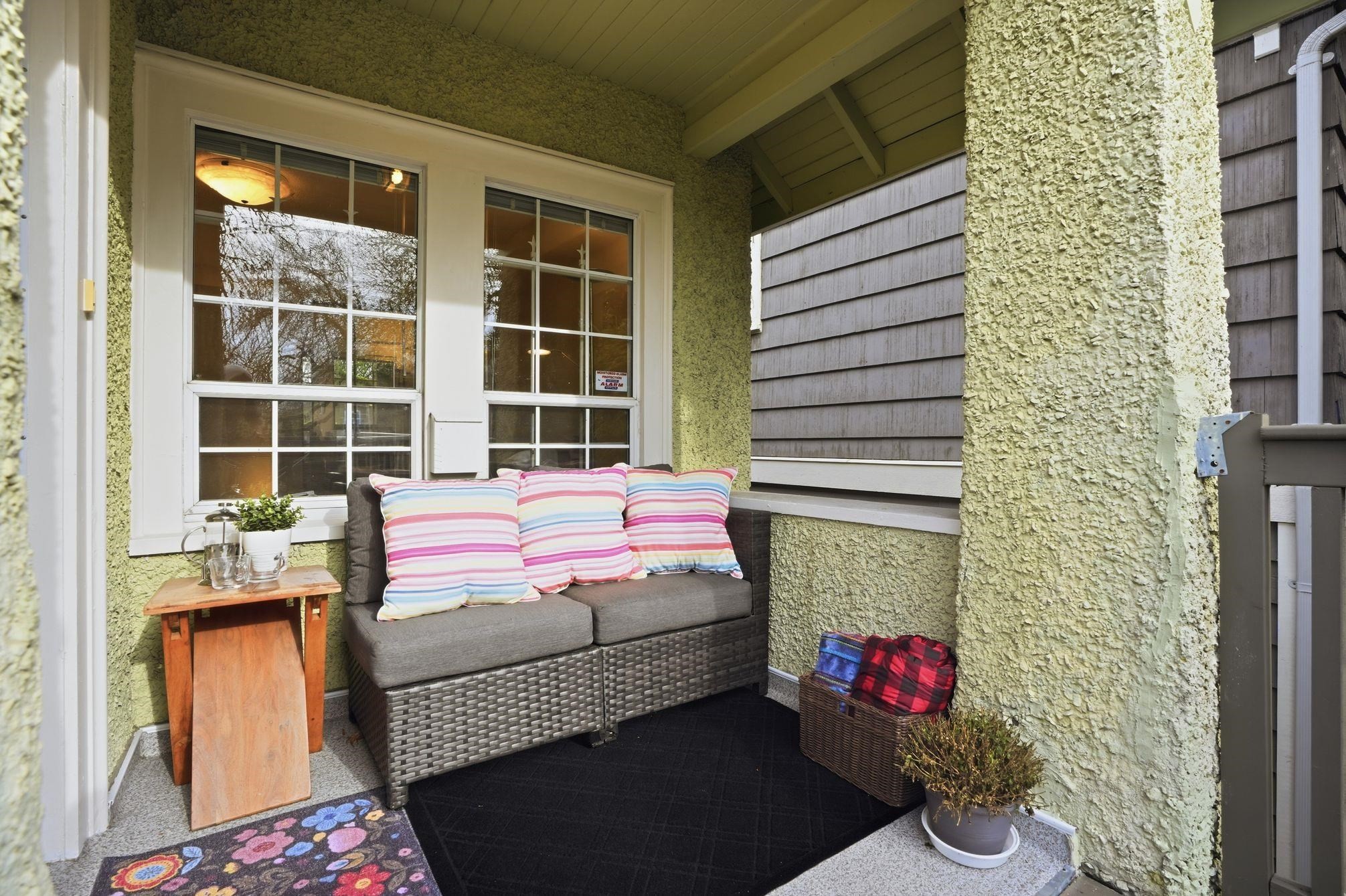 909 18Th Avenue W, Vancouver, BC