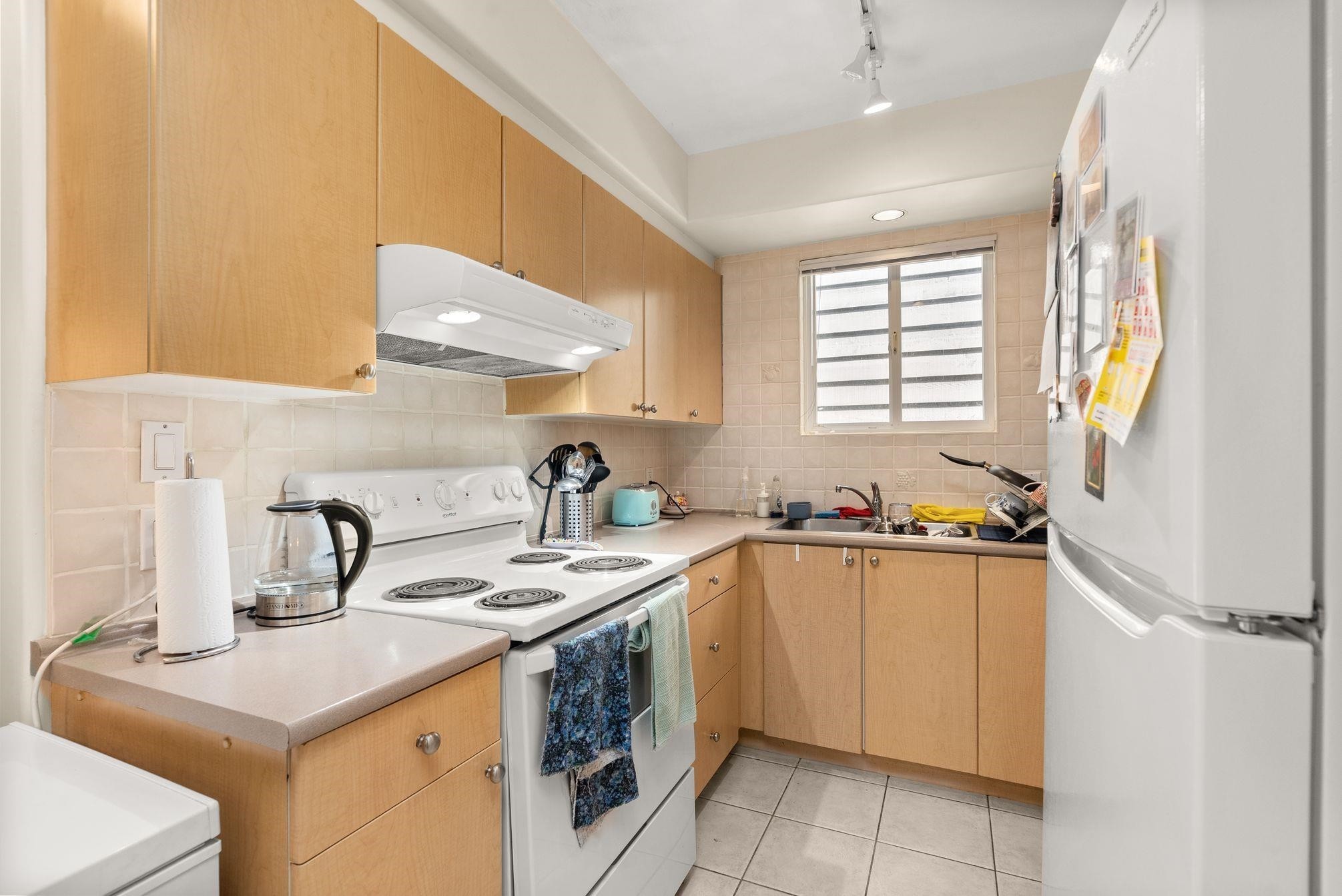 909 18Th Avenue W, Vancouver, BC