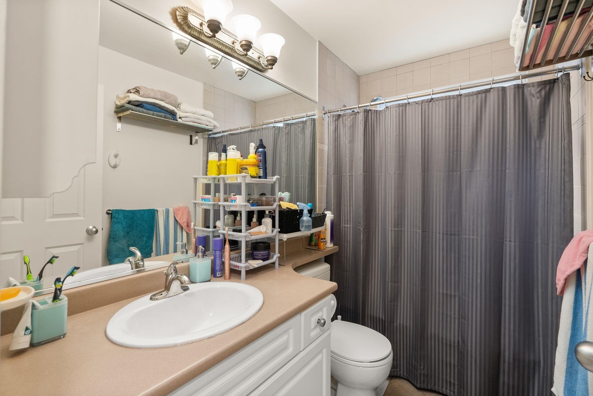 909 18Th Avenue W, Vancouver, BC