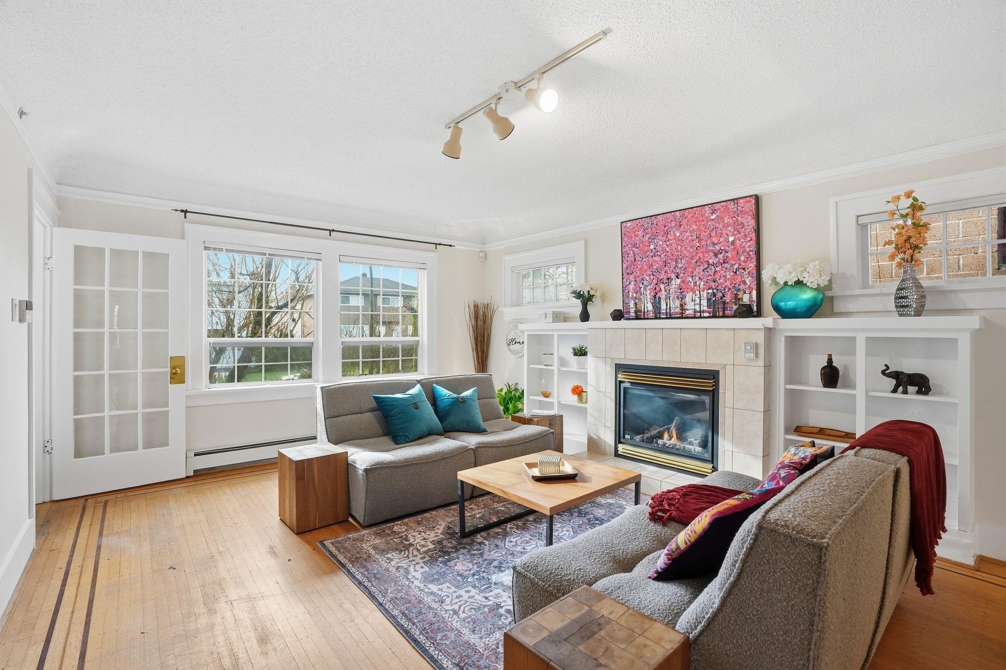 909 18Th Avenue W, Vancouver, BC