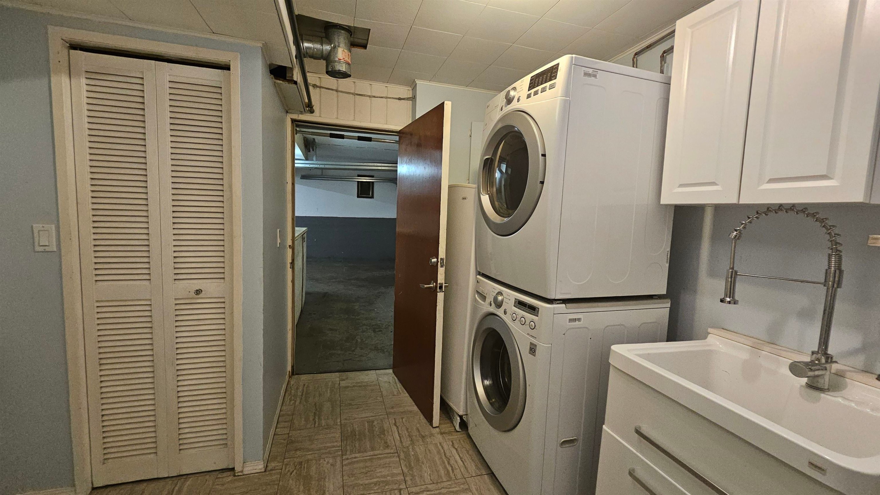 845 Smith Avenue, Coquitlam, BC