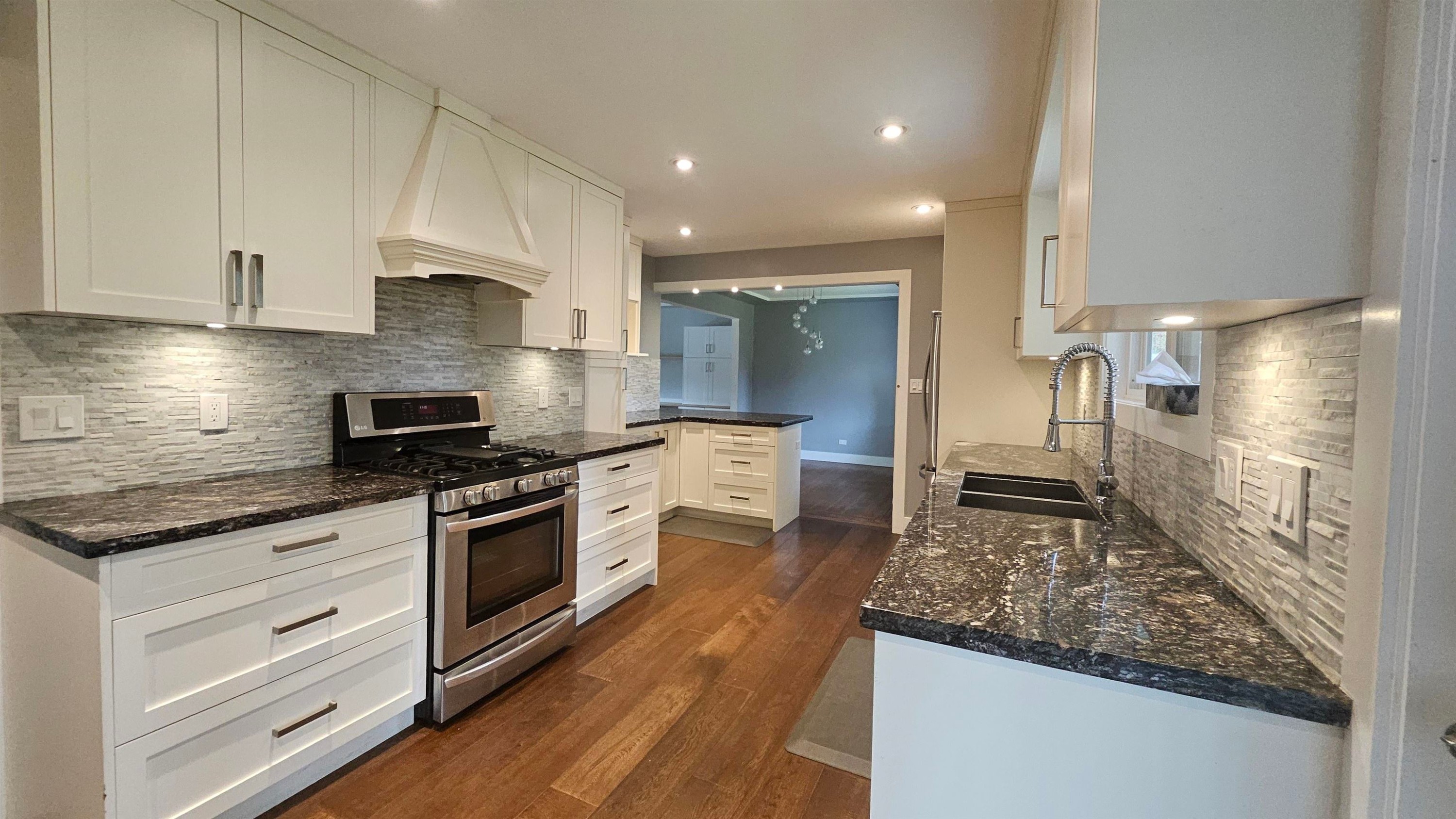 845 Smith Avenue, Coquitlam, BC