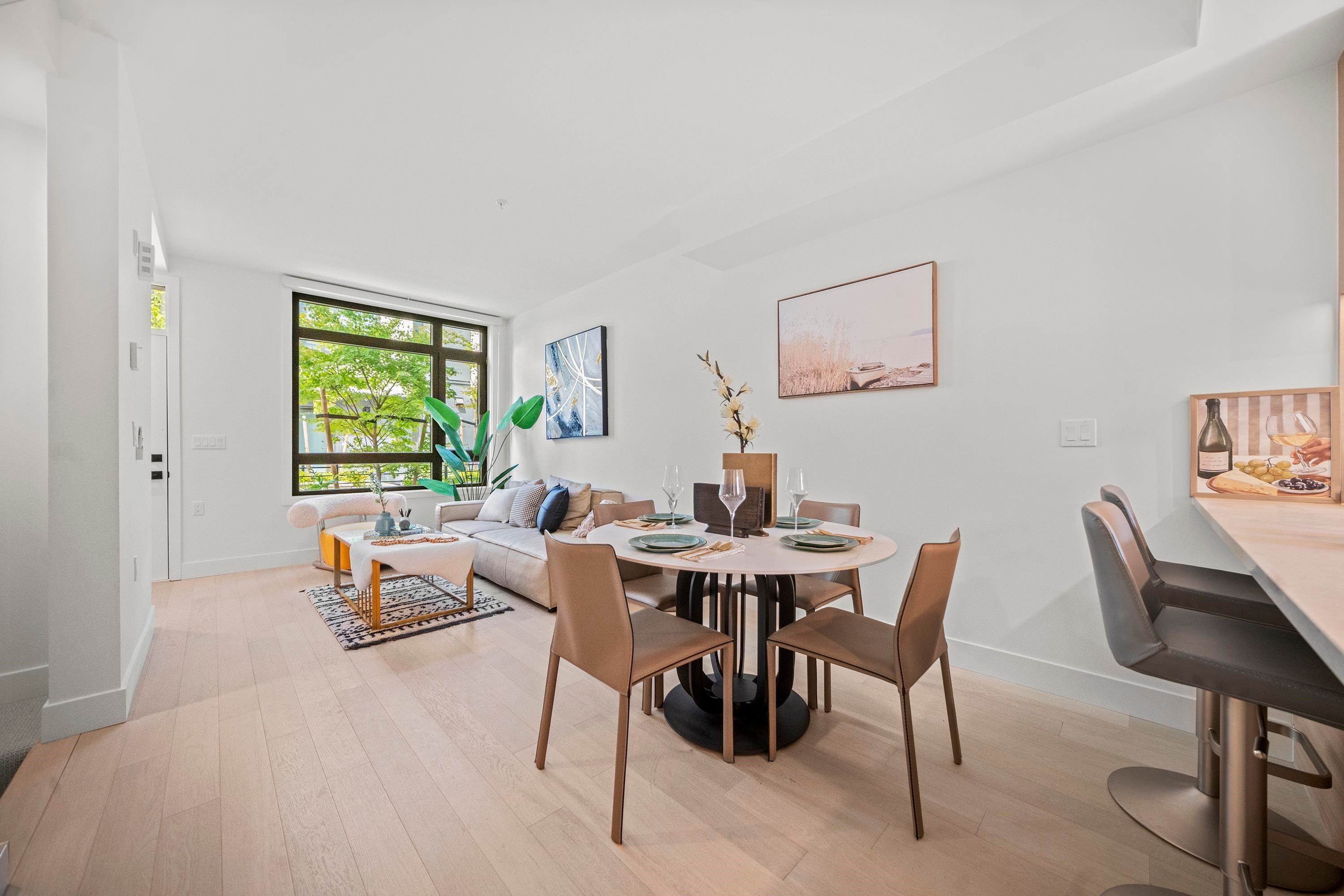 6352 Oak Street, Vancouver, BC