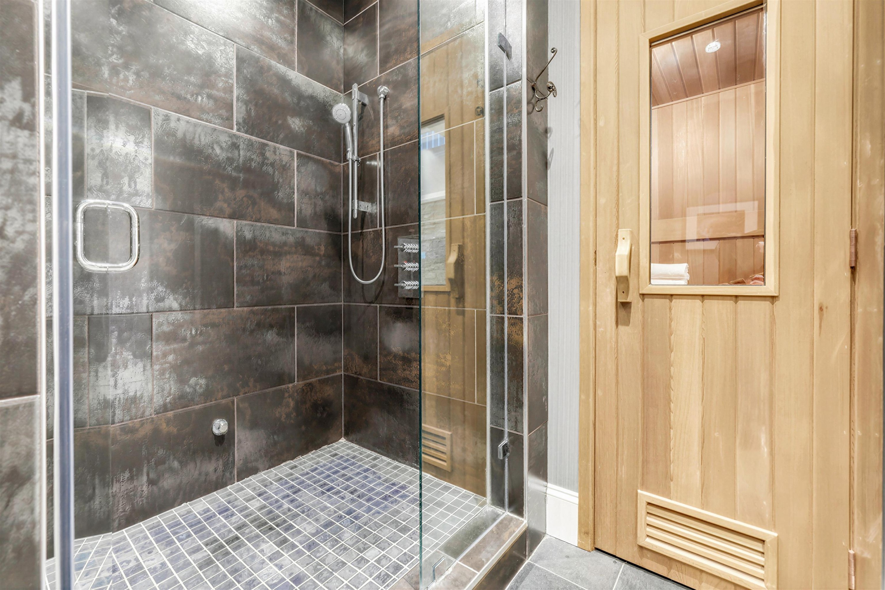 4320 8Th Avenue W, Vancouver, BC