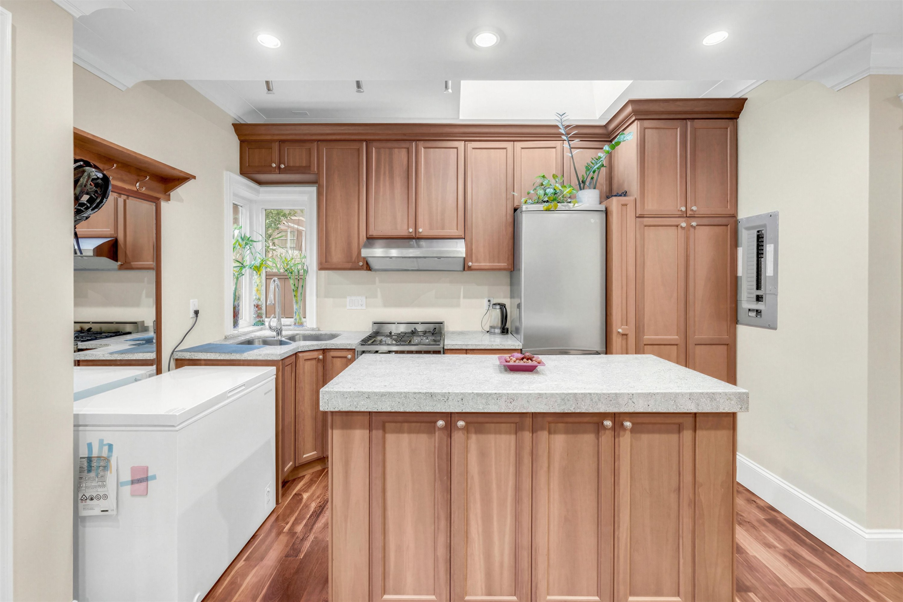 4320 8Th Avenue W, Vancouver, BC