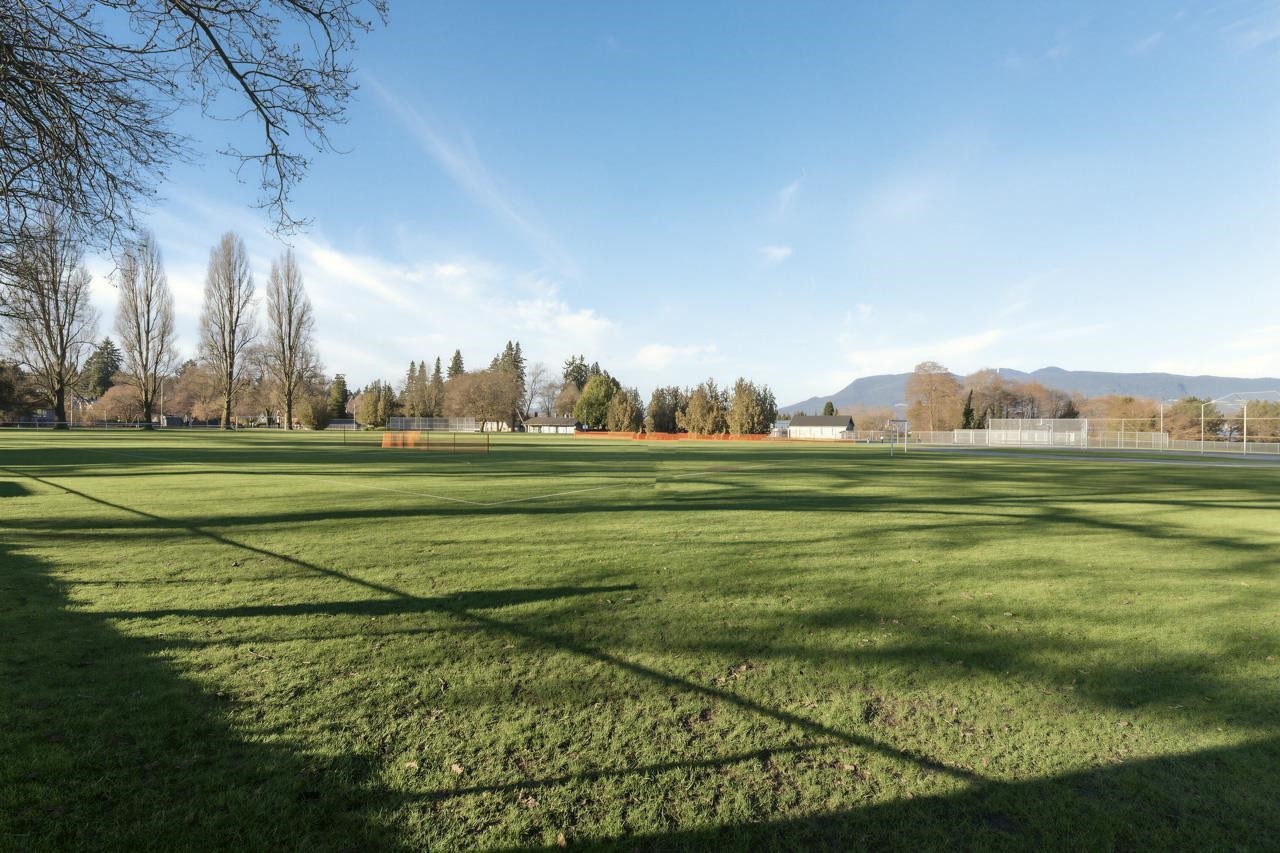 4320 8Th Avenue W, Vancouver, BC