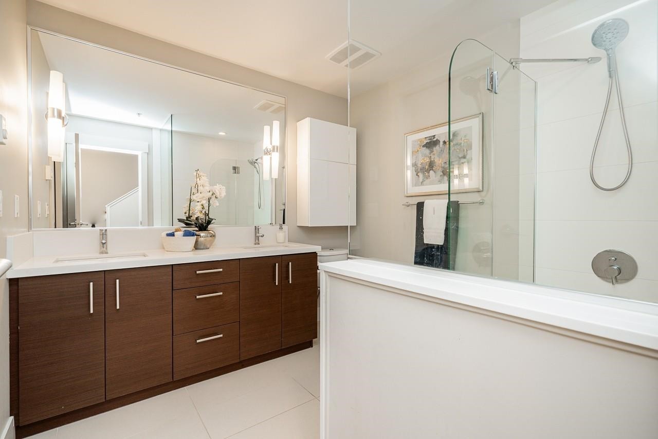 5946 Oak Street, Vancouver, BC