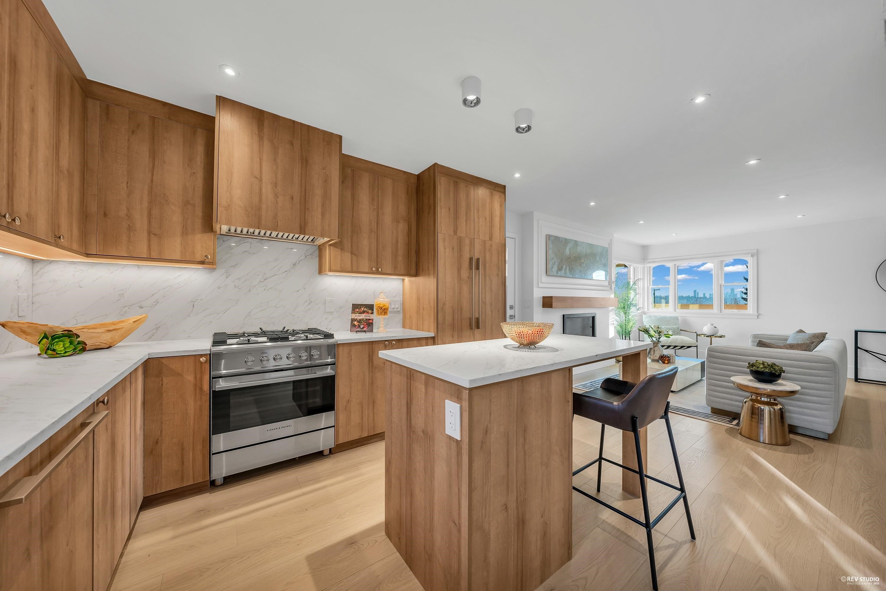 103 1125 Cartier Avenue, Coquitlam, BC