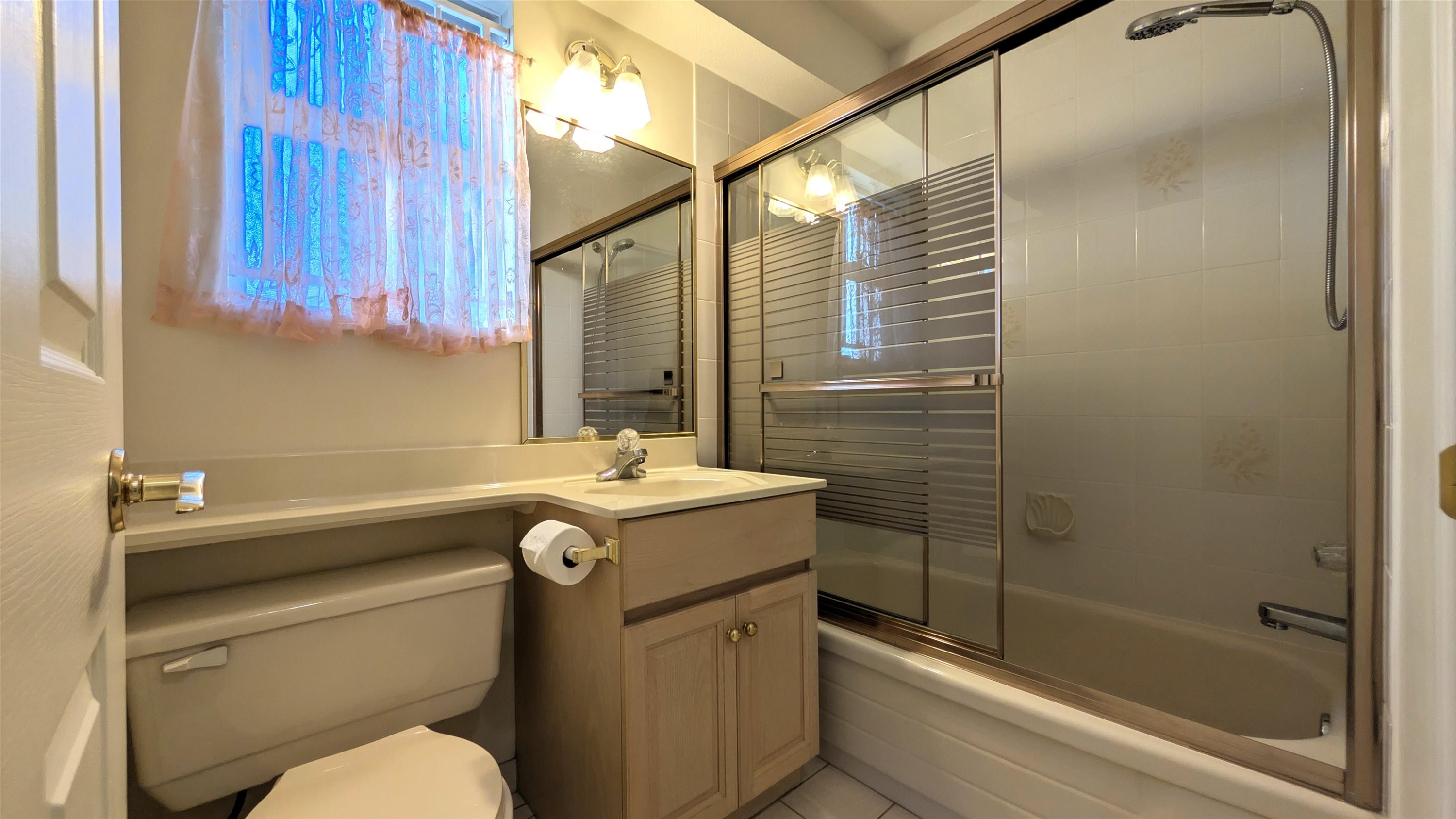 708 49Th Avenue E, Vancouver, BC