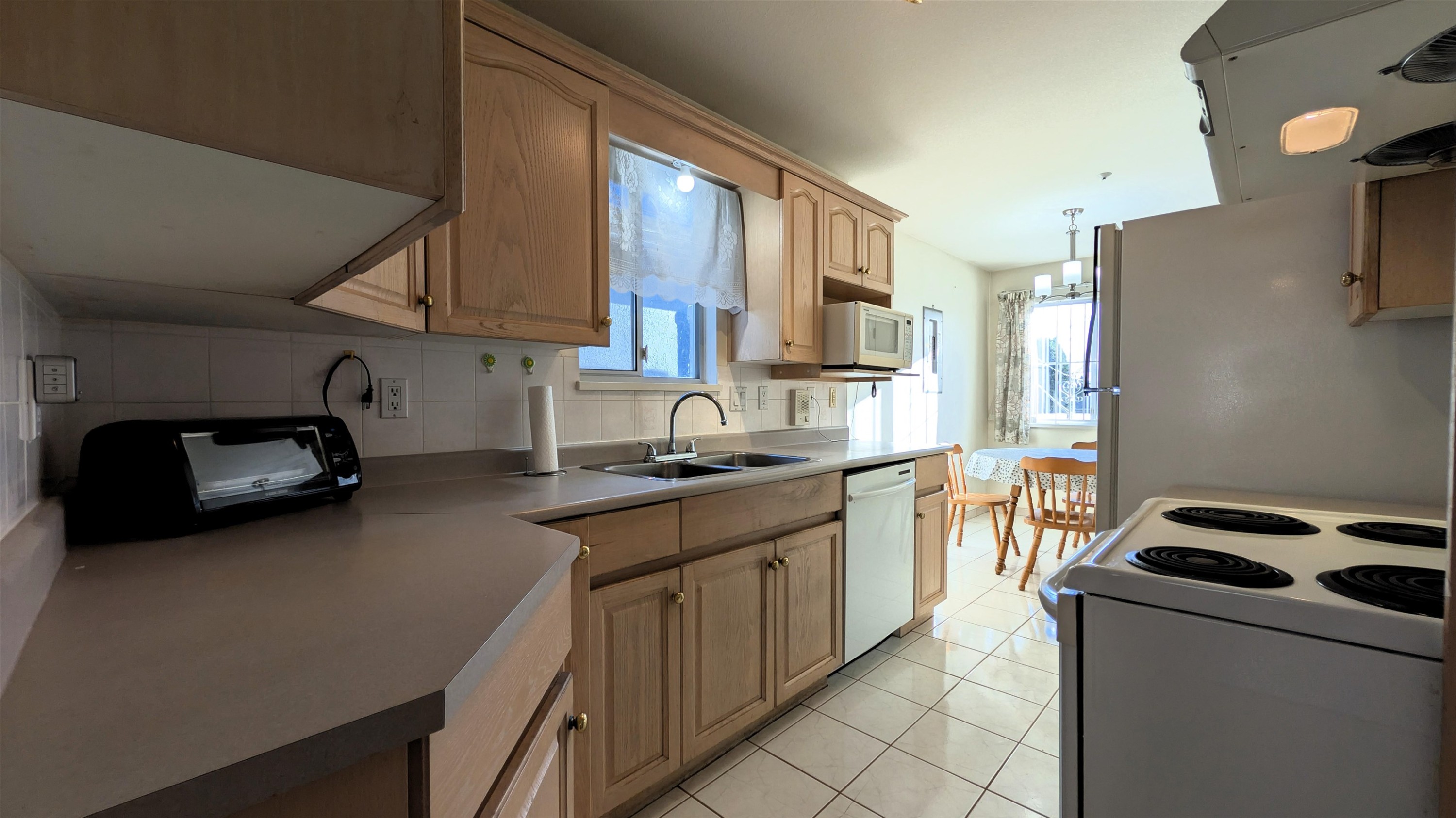 708 49Th Avenue E, Vancouver, BC