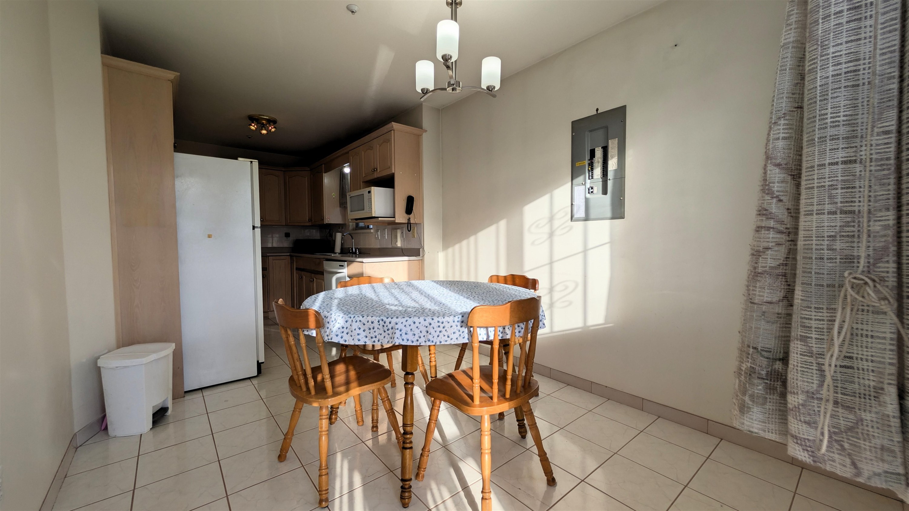 708 49Th Avenue E, Vancouver, BC