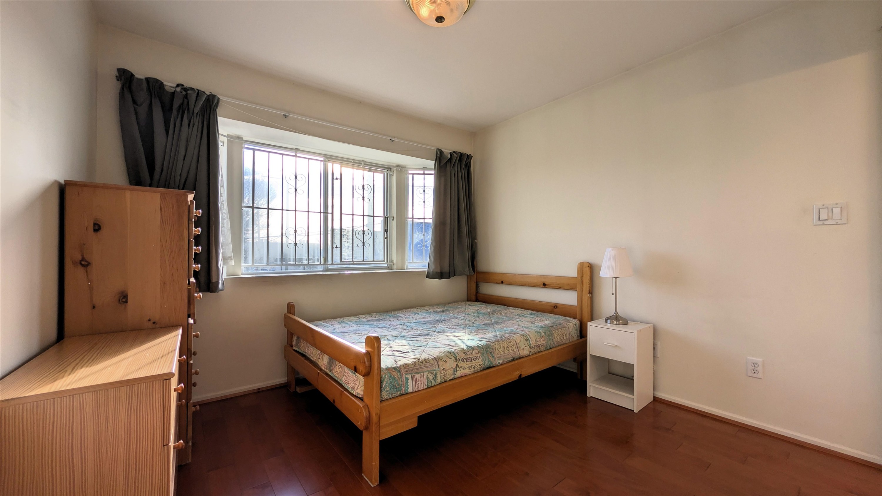 708 49Th Avenue E, Vancouver, BC