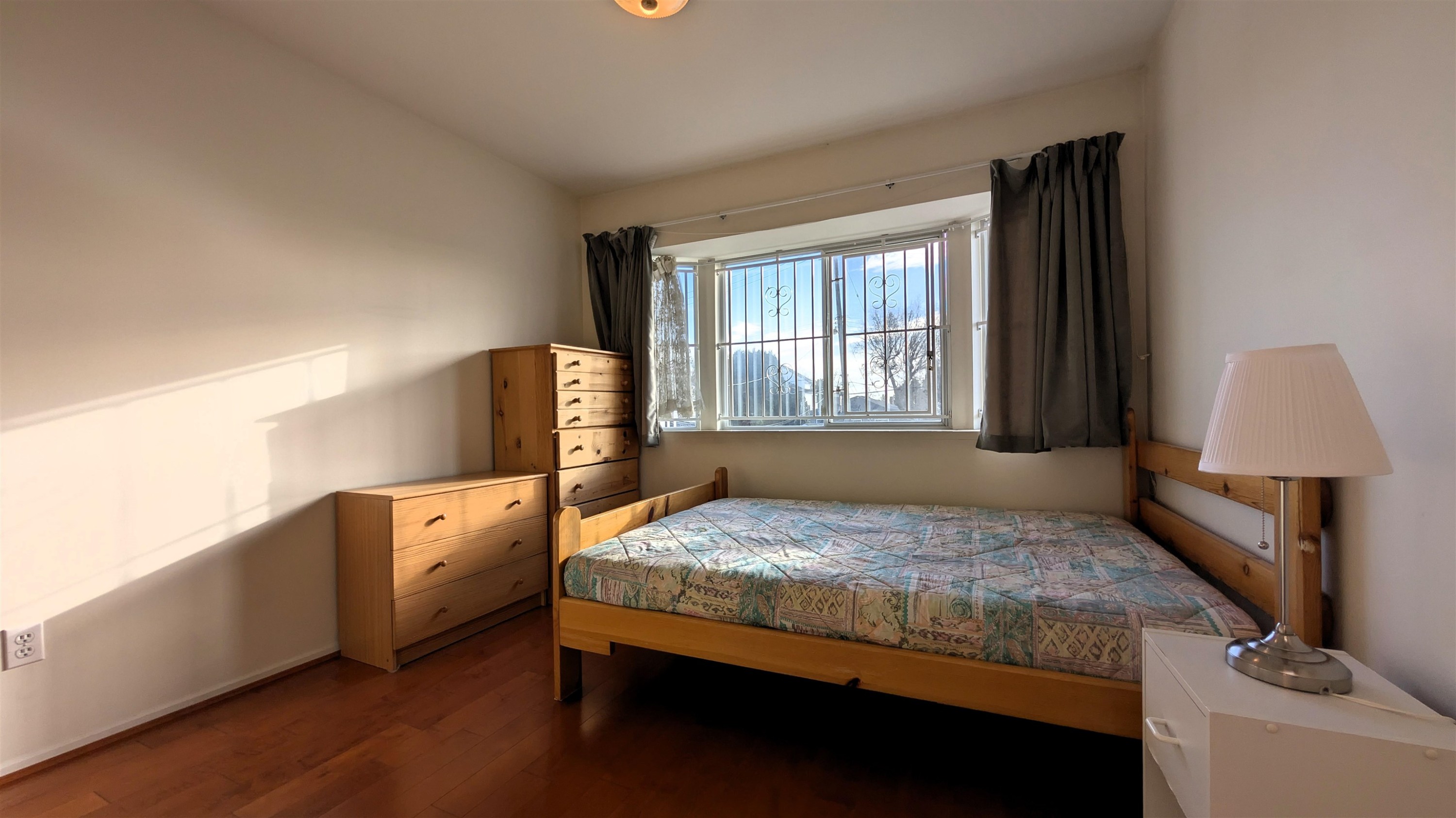 708 49Th Avenue E, Vancouver, BC