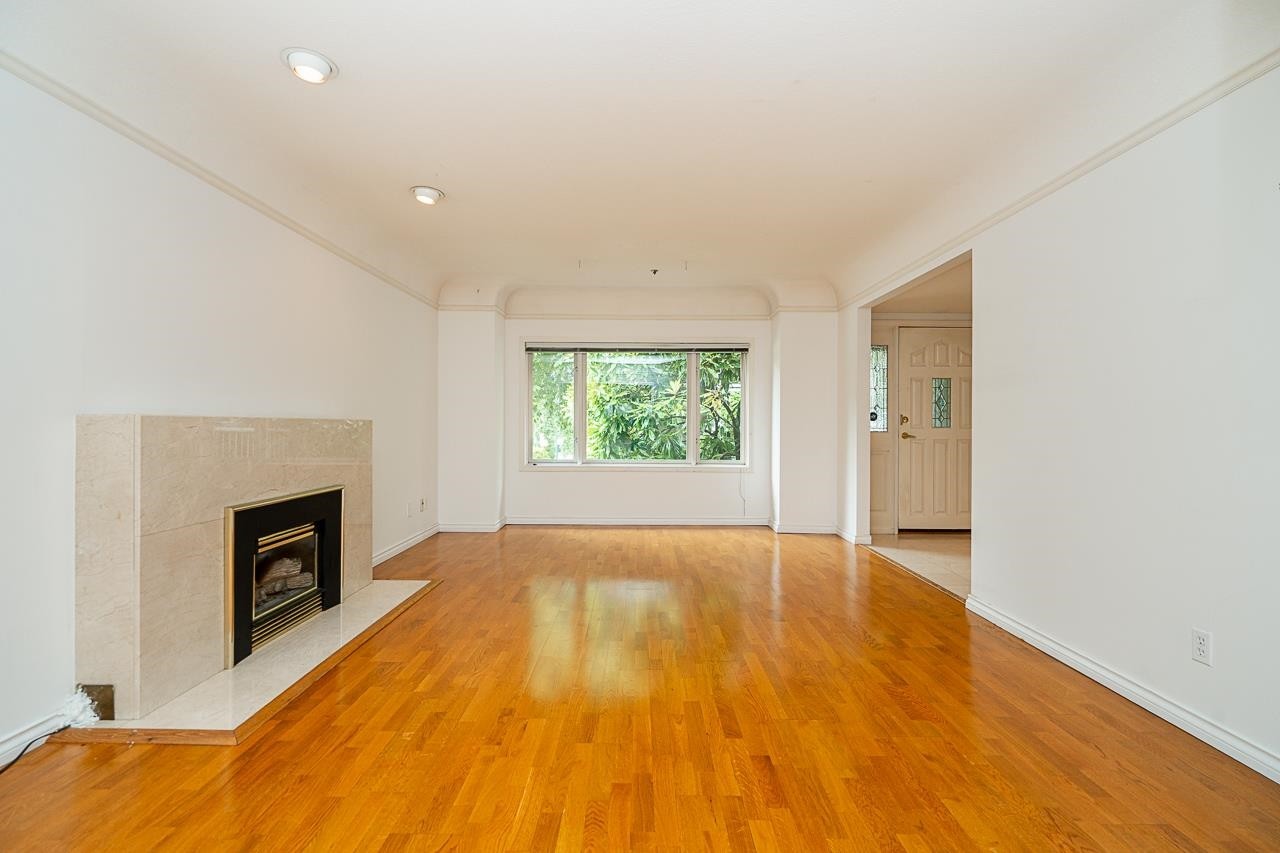 1796 14Th Avenue W, Vancouver, BC