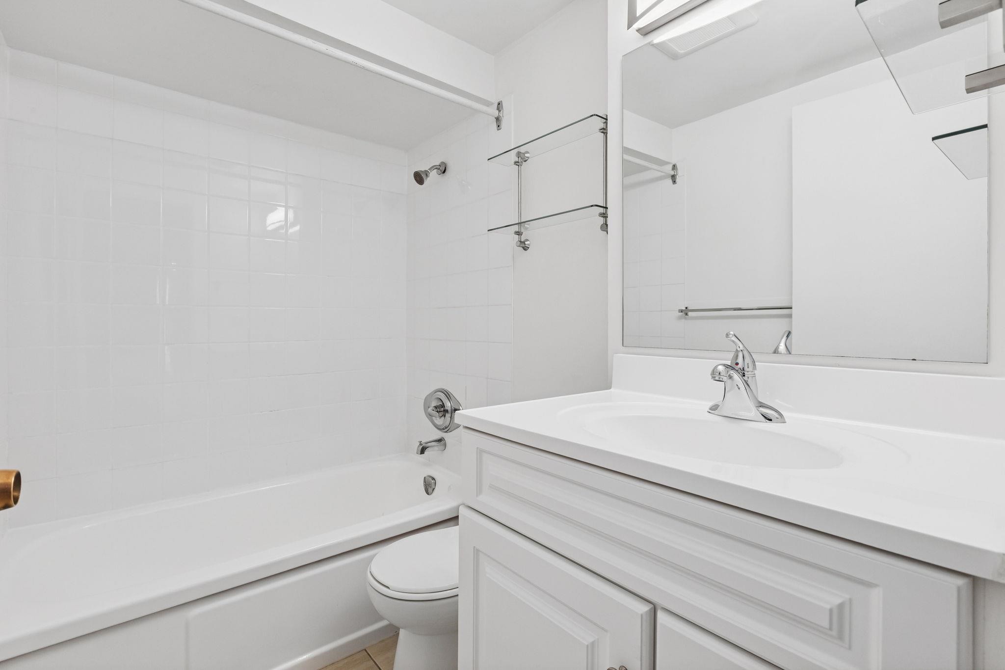 879 Westview Crescent, North Vancouver, BC