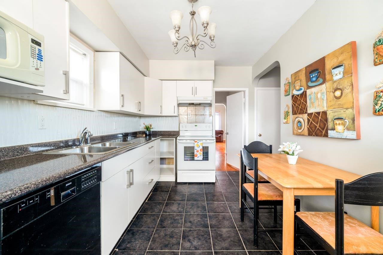 1032 49Th Avenue E, Vancouver, BC