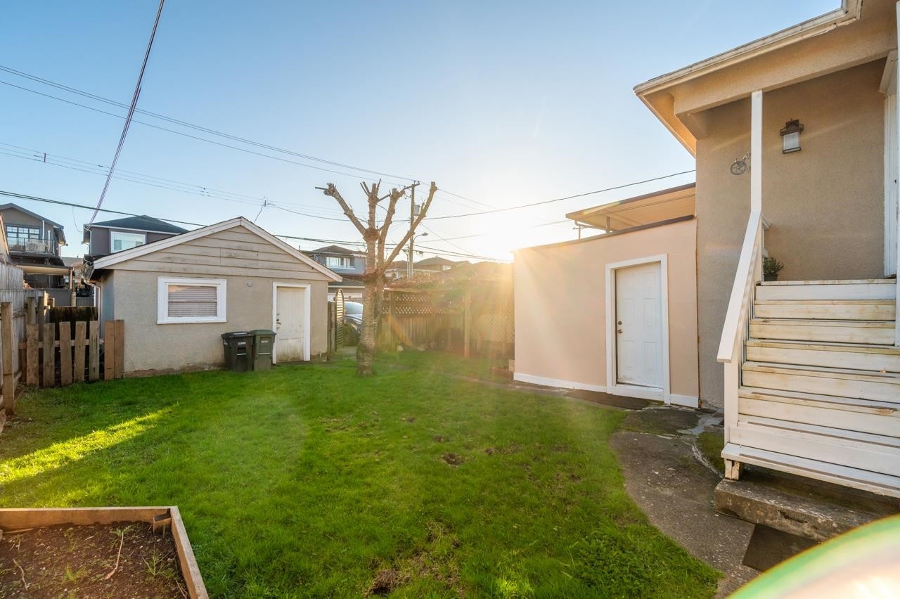 1032 49Th Avenue E, Vancouver, BC