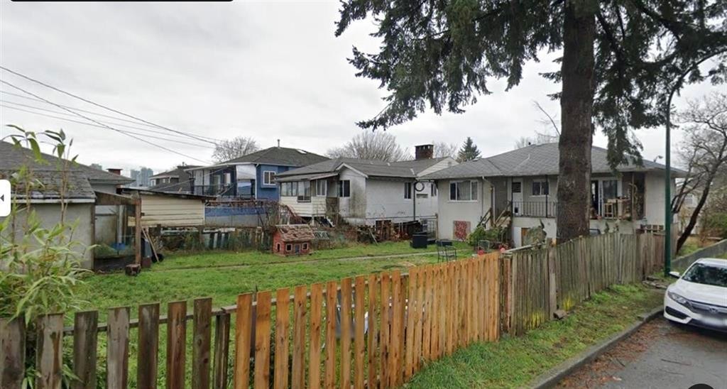 3507 Monmouth Avenue, Vancouver, BC