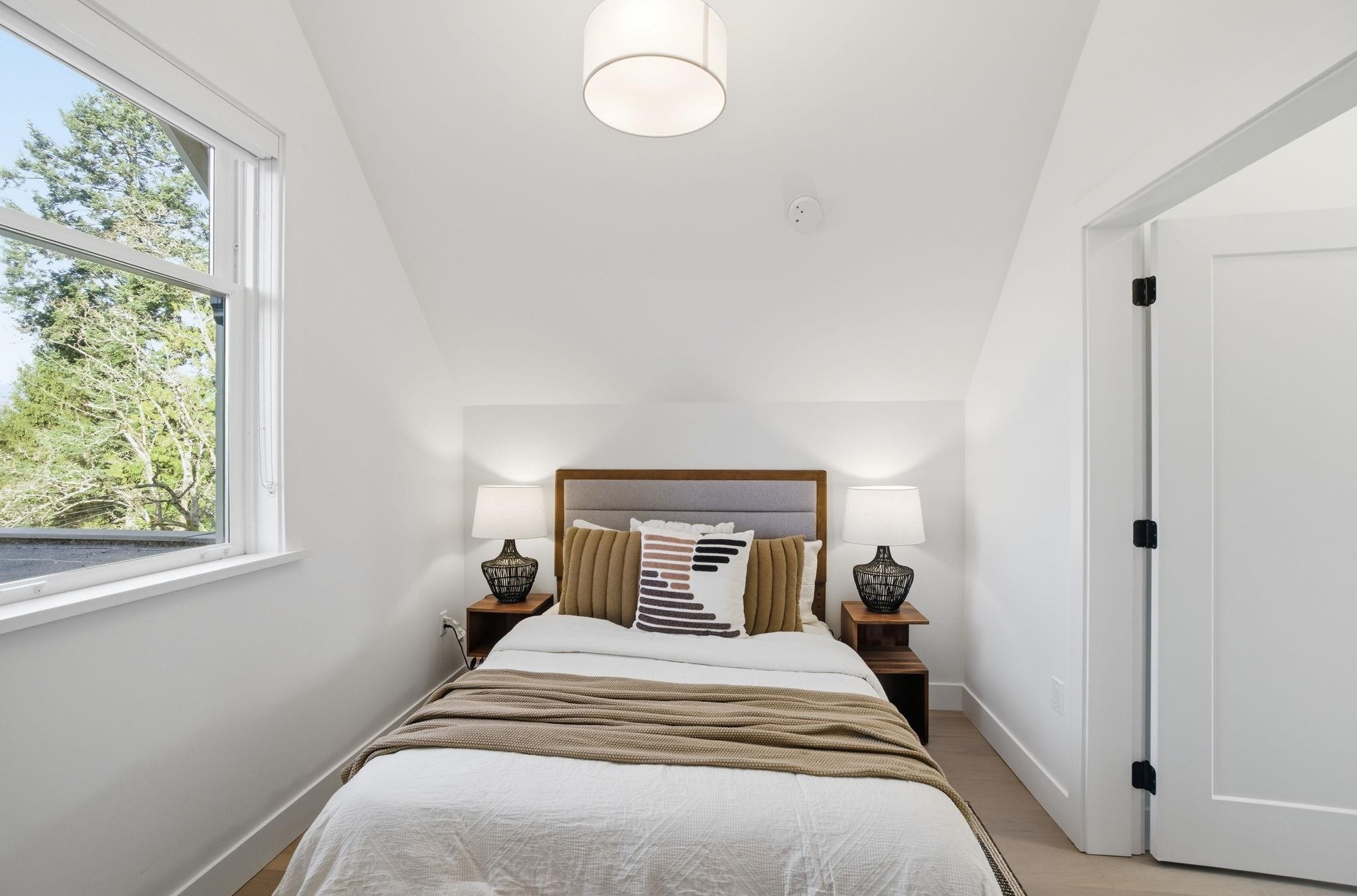 1967 Napier Street, Vancouver, BC