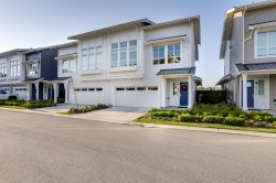 100-5311 Admiral Way Delta, BC V4K 0E2