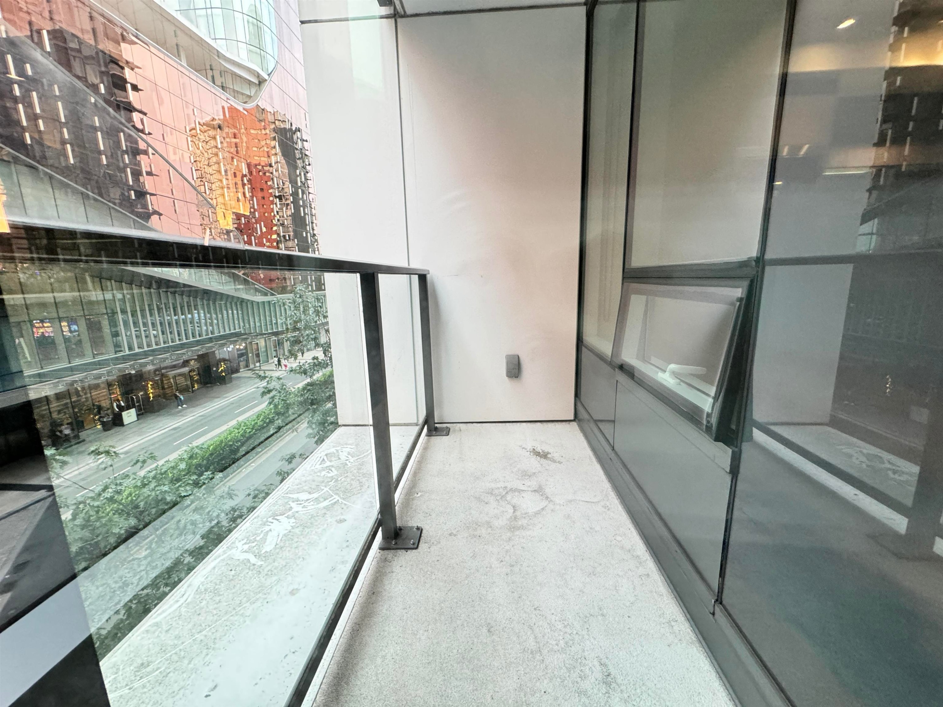 68 Smithe Street, Vancouver, BC