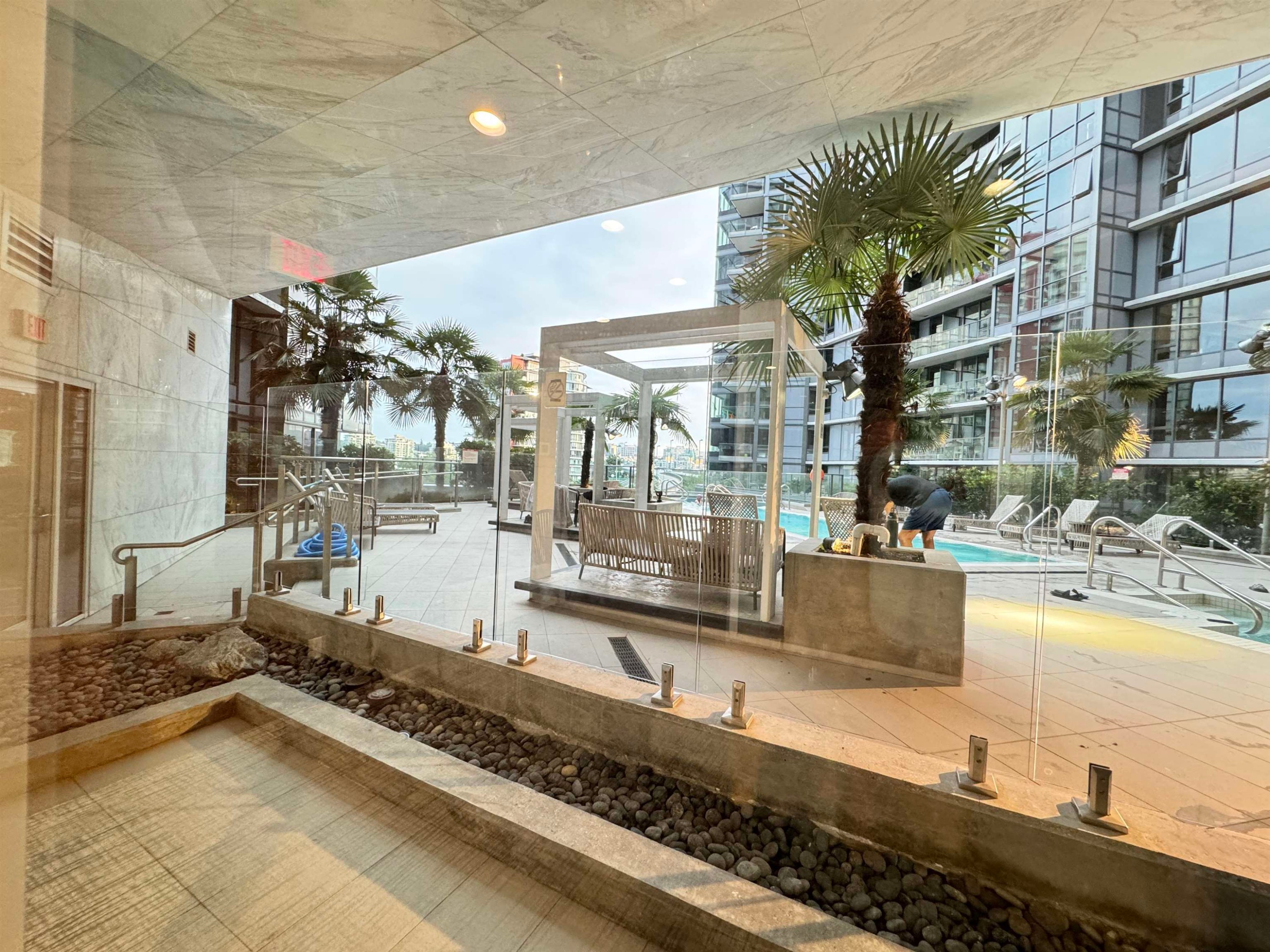 68 Smithe Street, Vancouver, BC