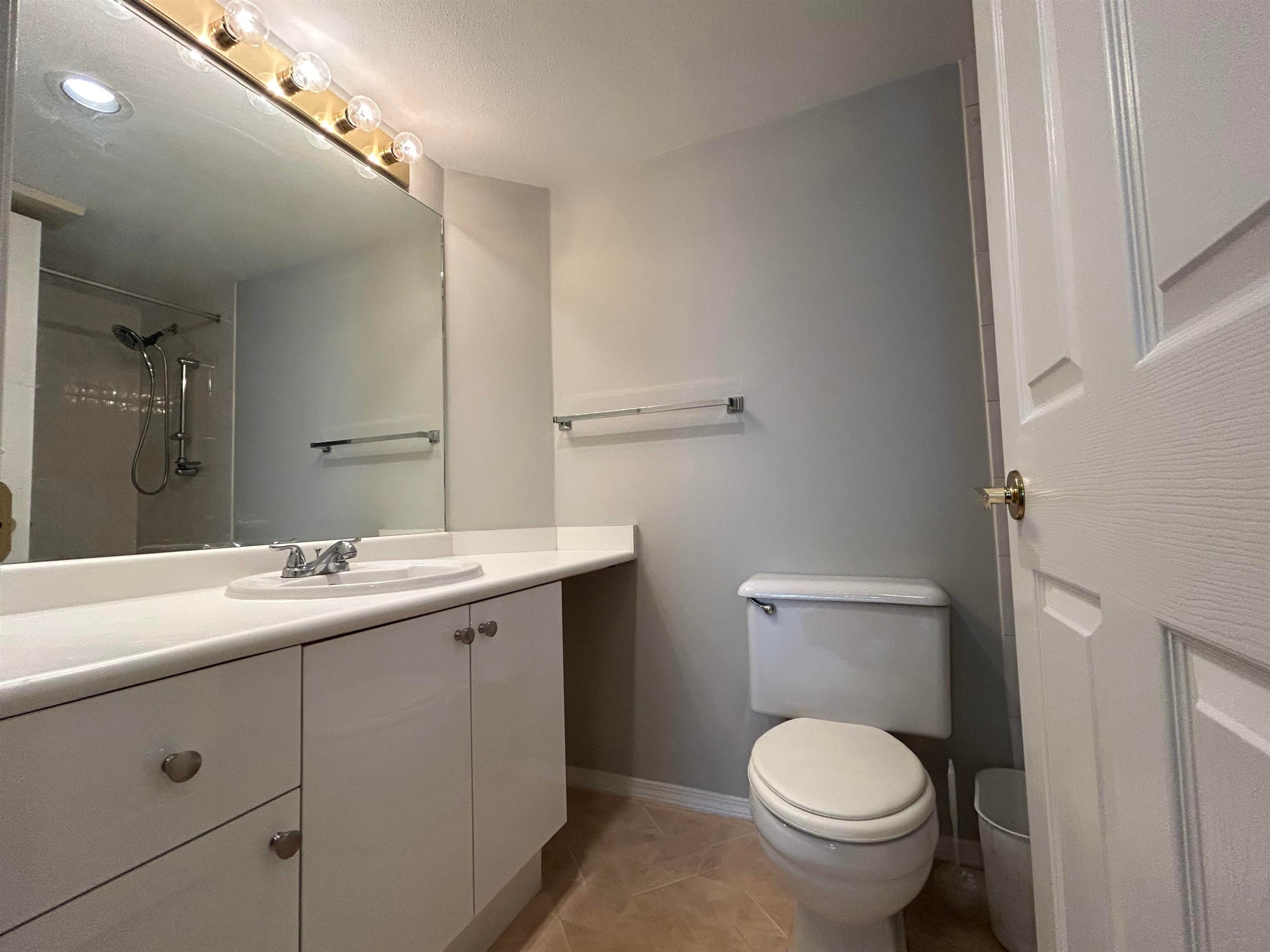 105-5875 Imperial Street, Burnaby, BC