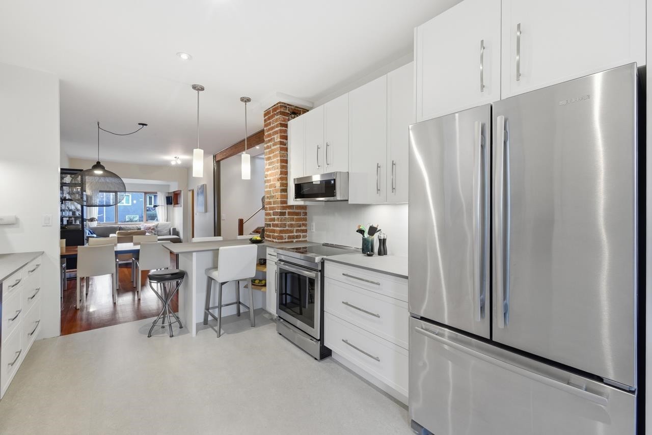 319 26Th Avenue E, Vancouver, BC