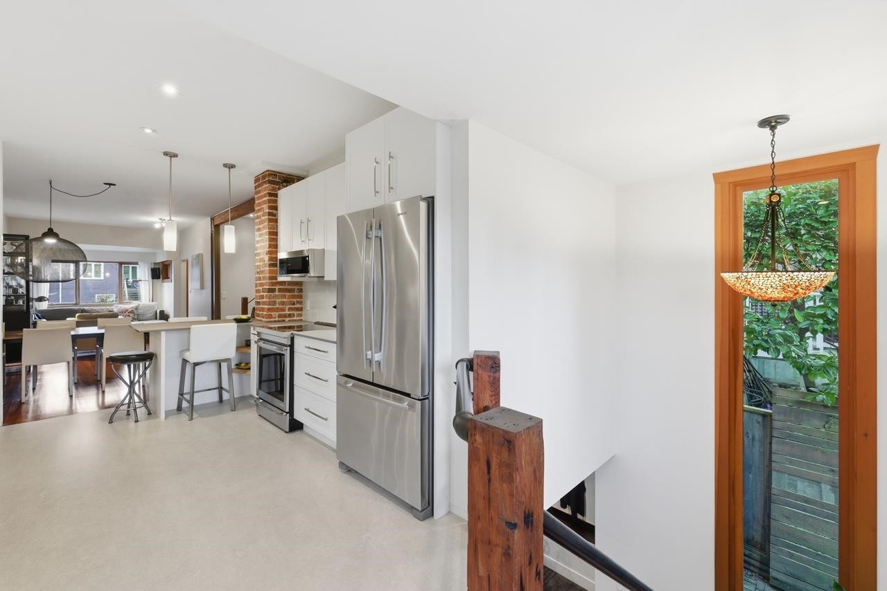 319 26Th Avenue E, Vancouver, BC