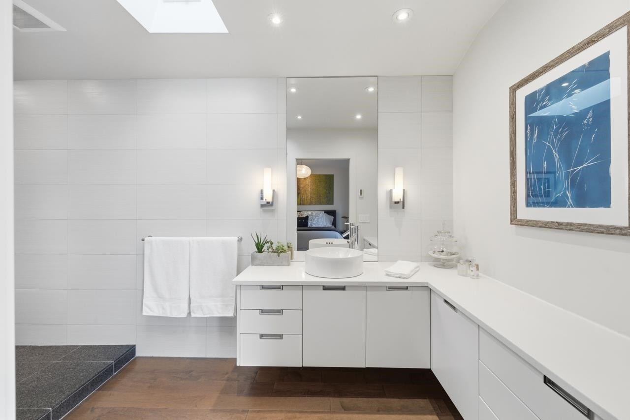 319 26Th Avenue E, Vancouver, BC