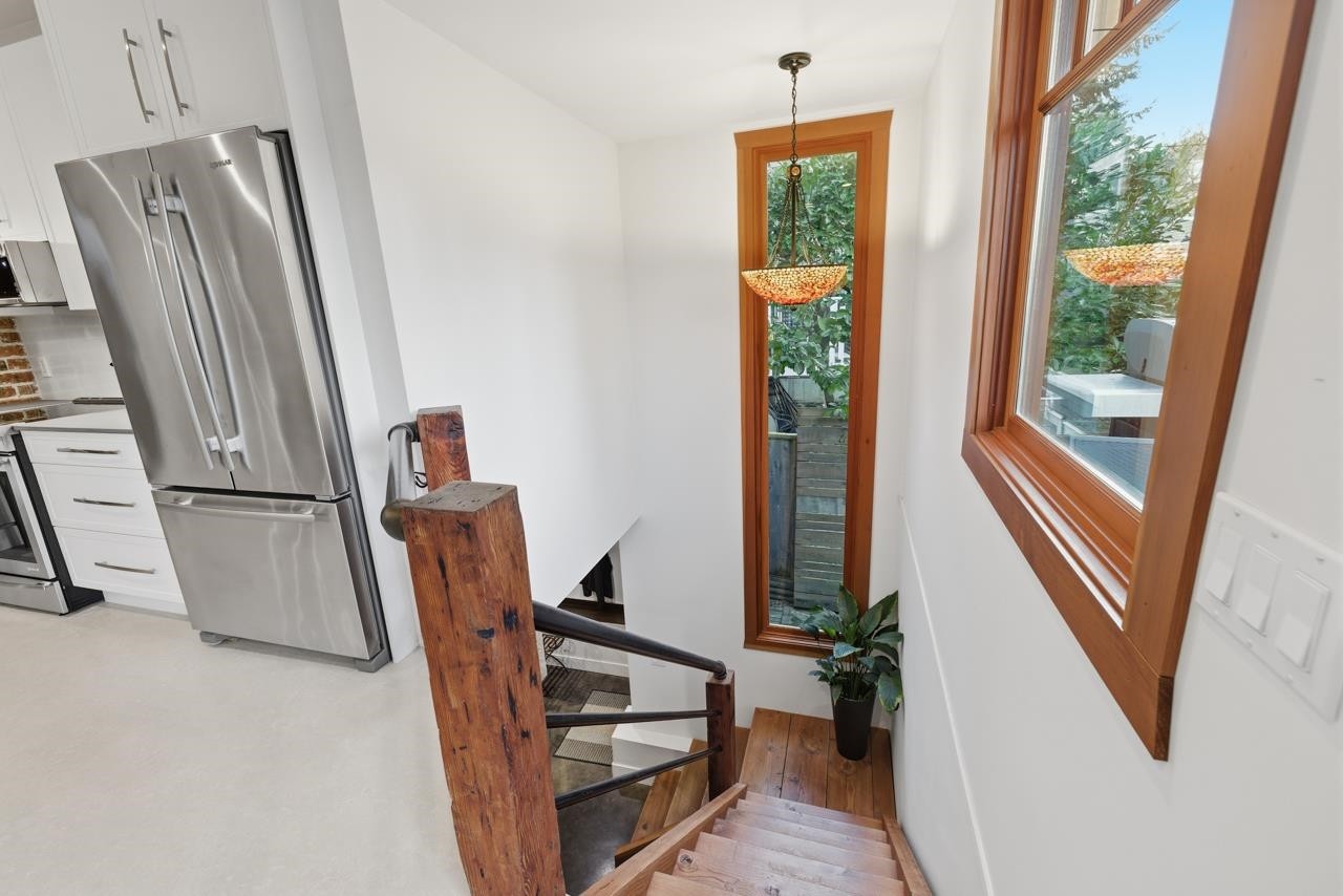 319 26Th Avenue E, Vancouver, BC