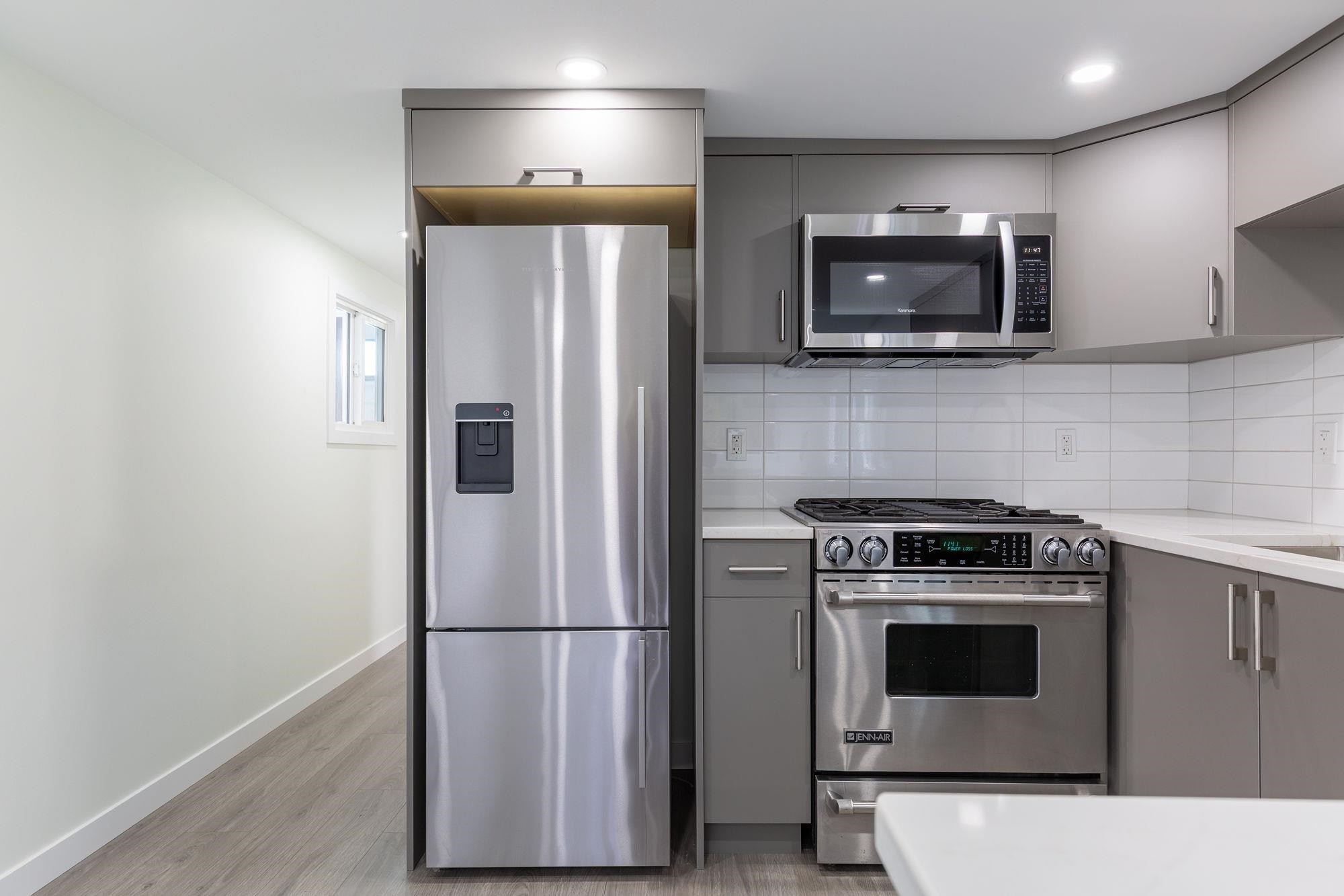 18-21163 Lougheed Highway, Maple Ridge, BC