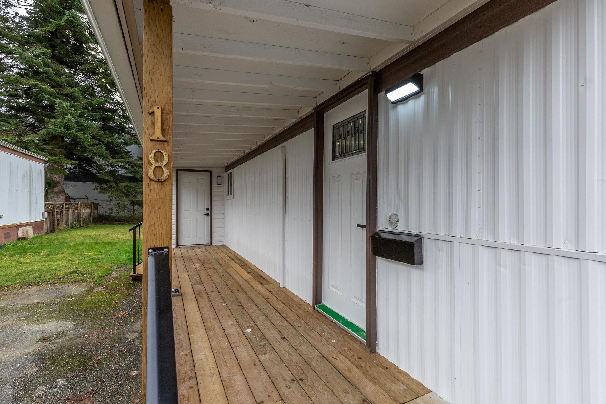 18-21163 Lougheed Highway, Maple Ridge, BC