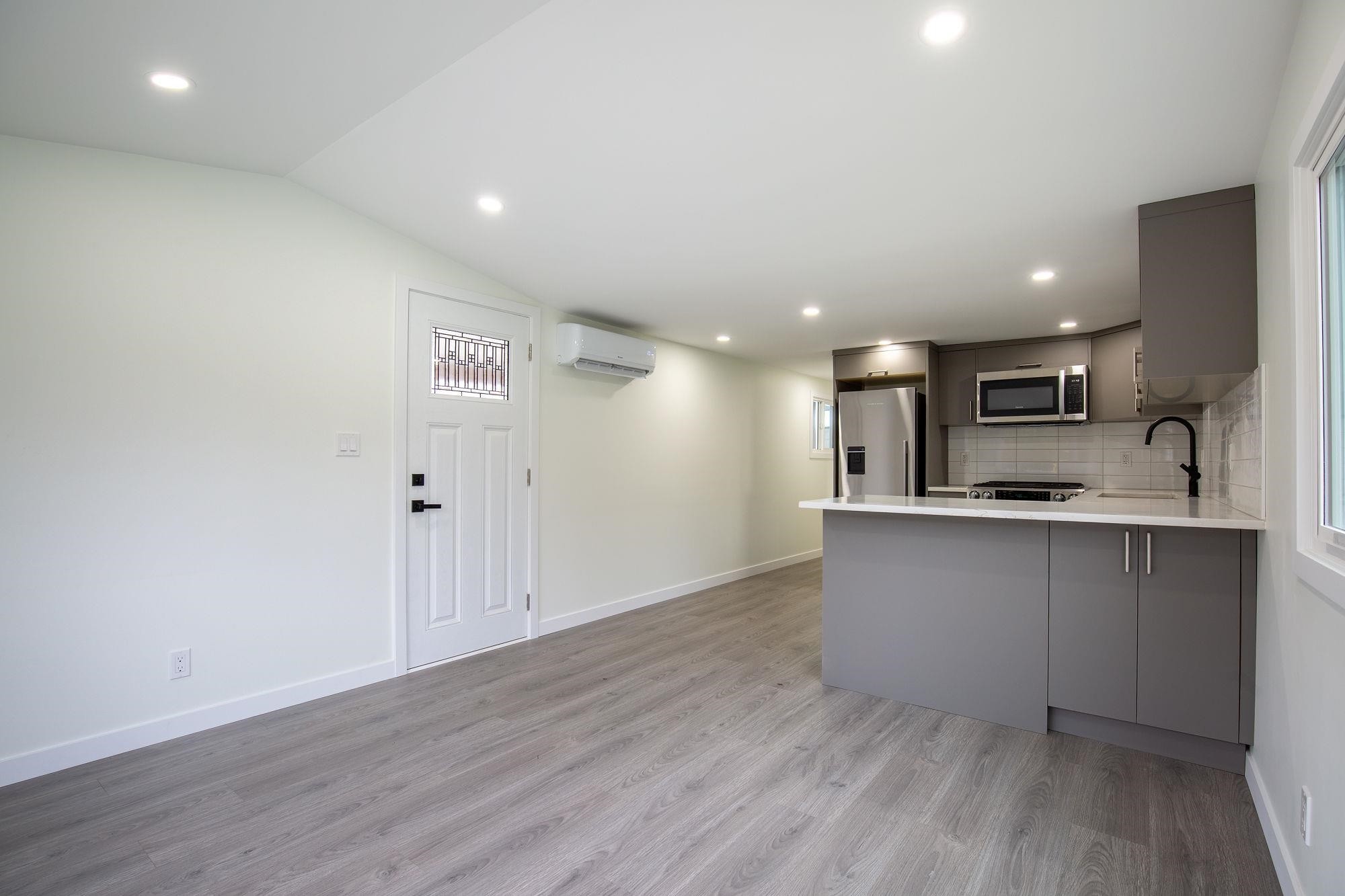 18-21163 Lougheed Highway, Maple Ridge, BC
