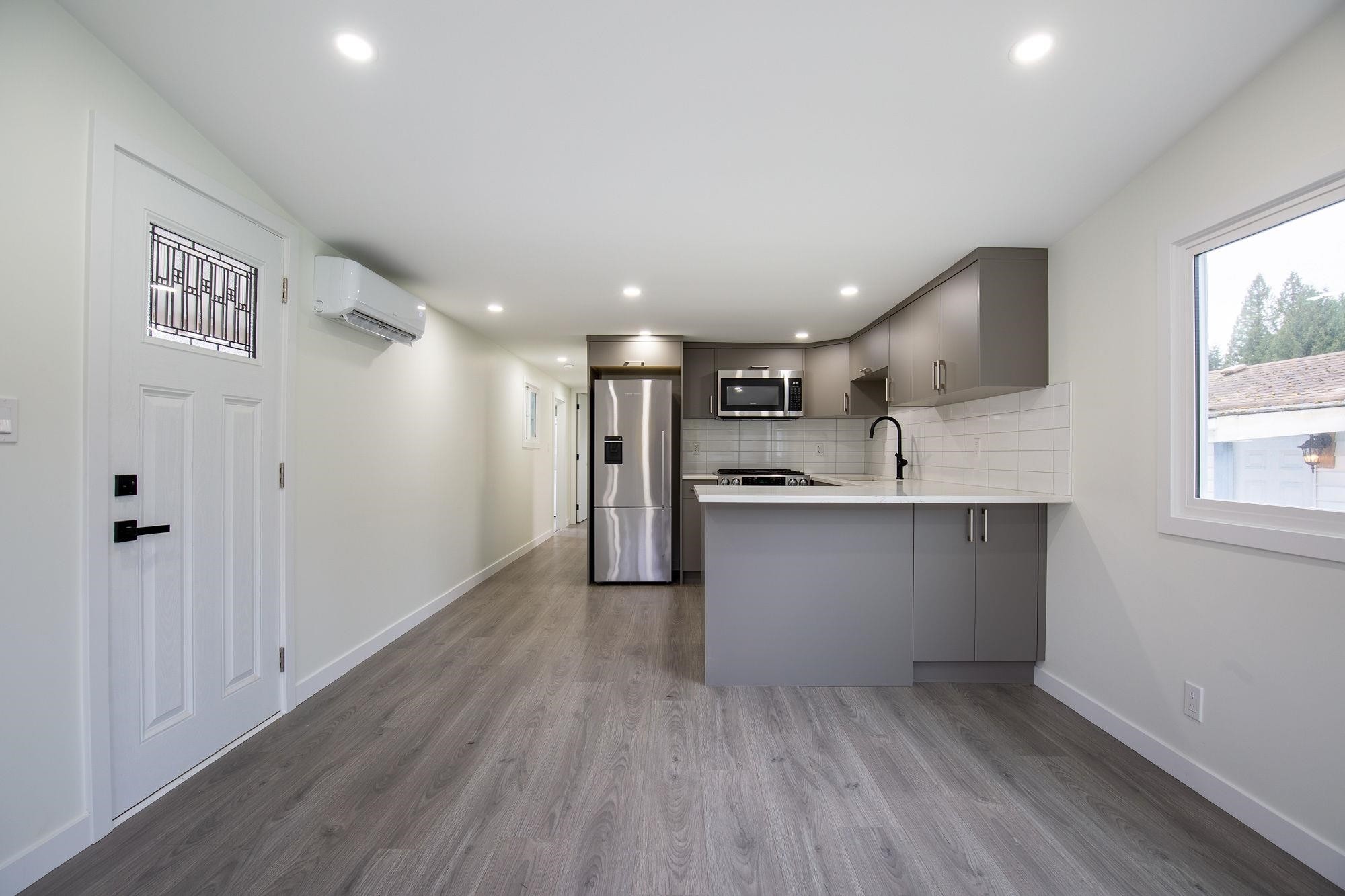 18-21163 Lougheed Highway, Maple Ridge, BC