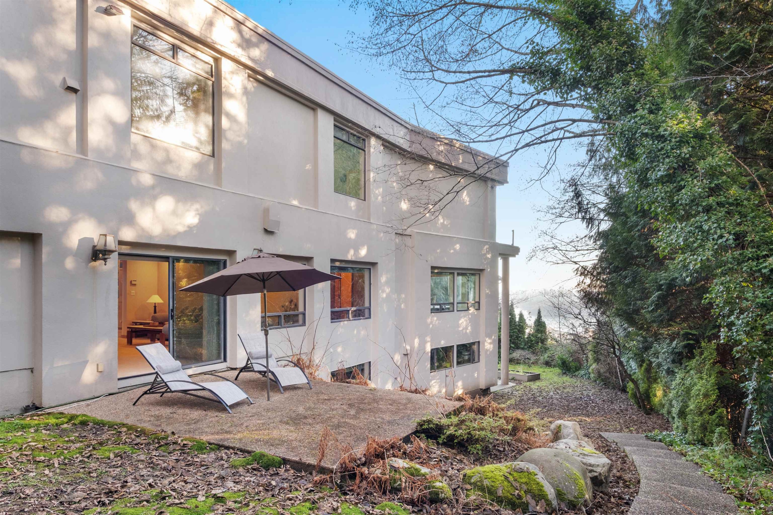 2490 Westhill Court, West Vancouver, BC